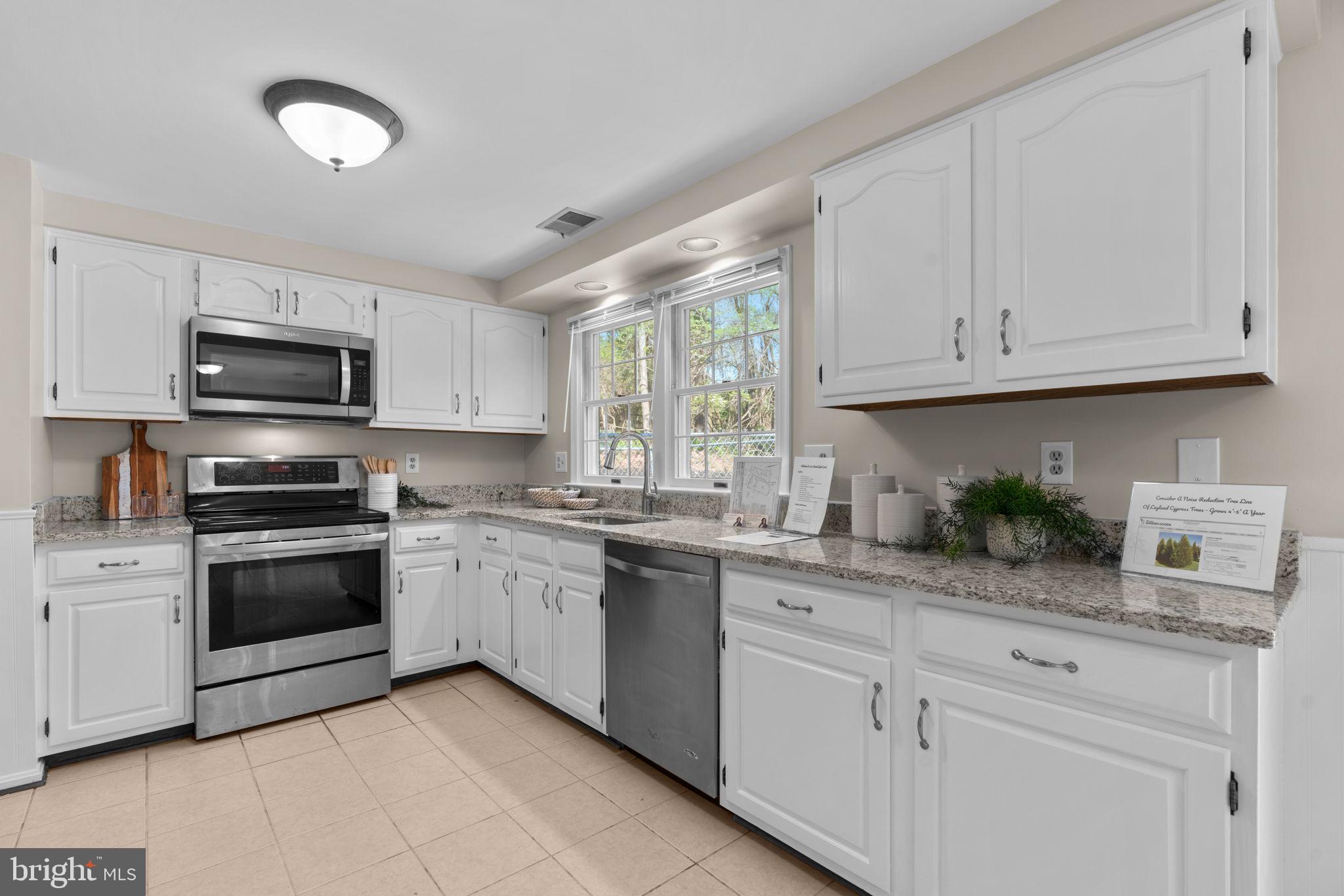 1221 ROUND GATE COURT