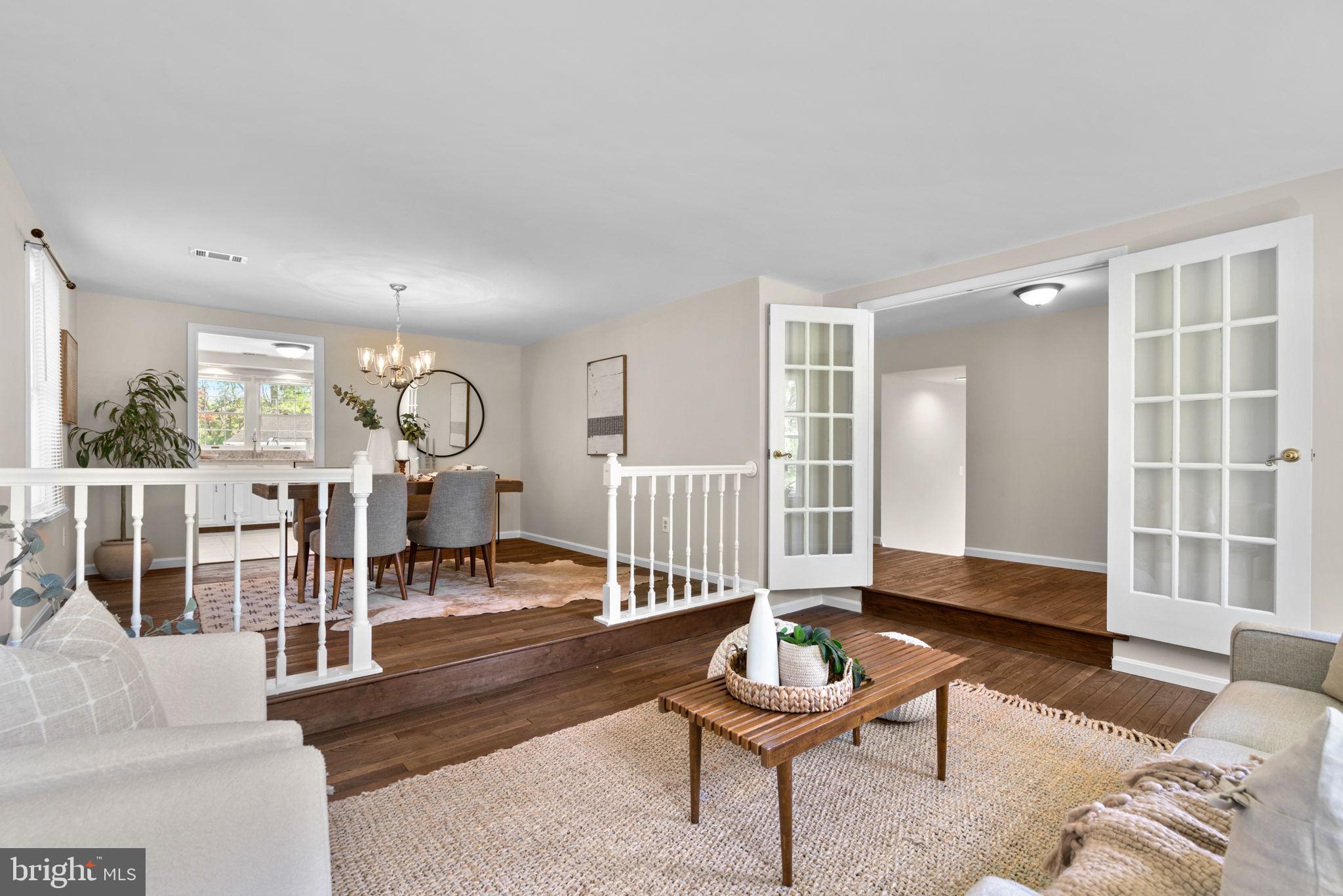 1221 ROUND GATE COURT