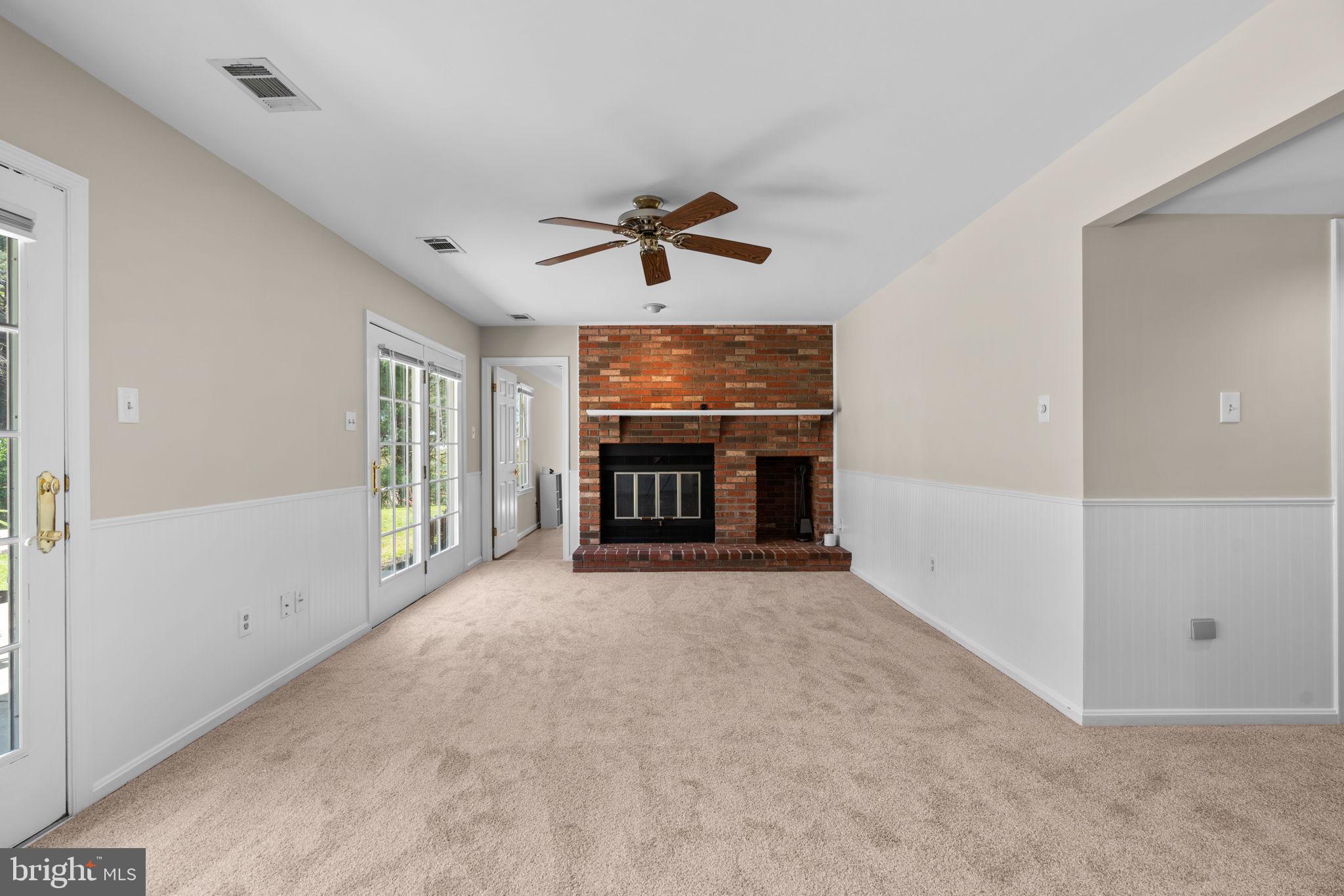 1221 ROUND GATE COURT