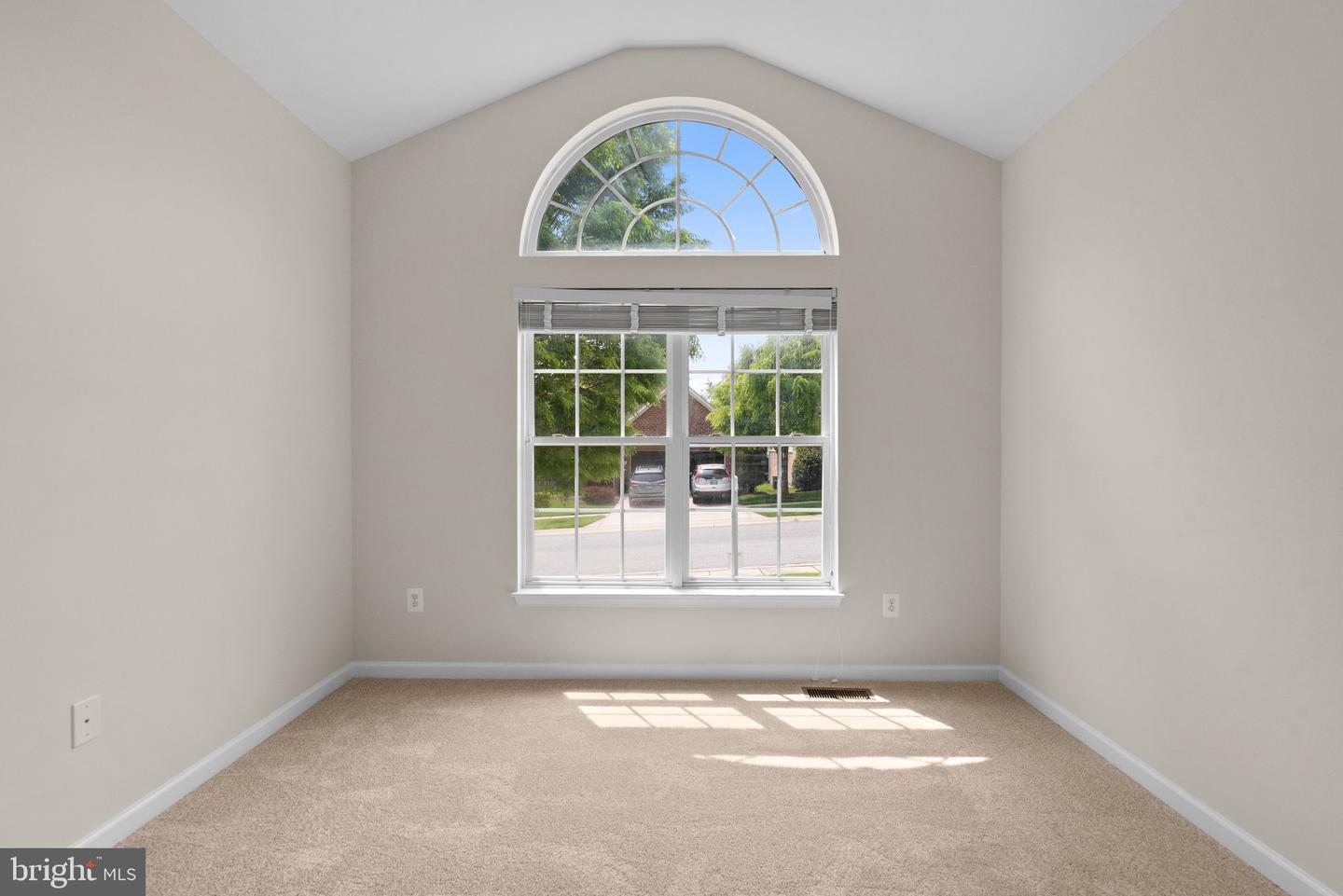 12111 WINDSOR MOSS