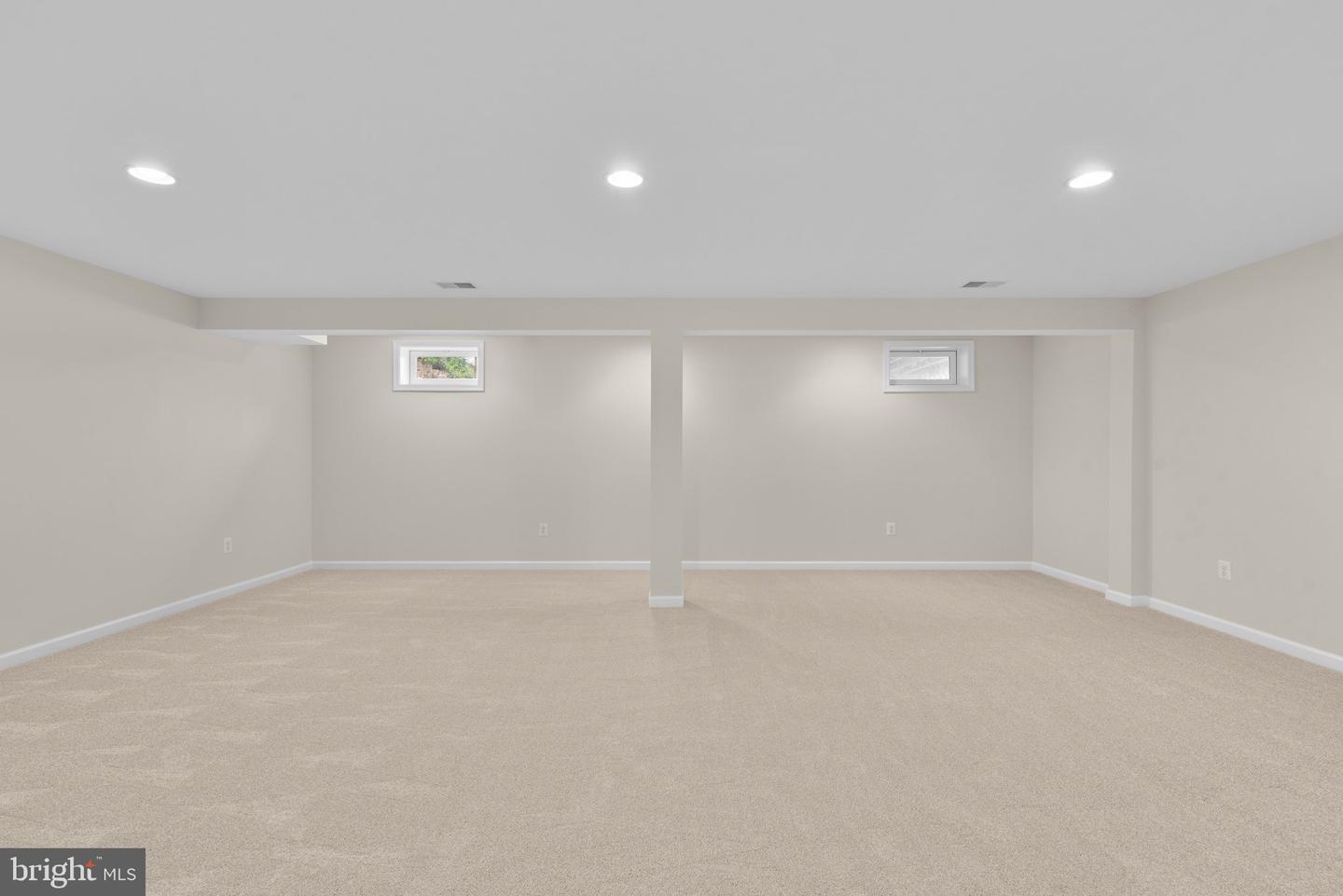 12111 WINDSOR MOSS