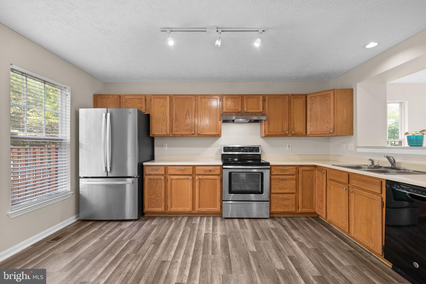 6113 STARBURN PATH