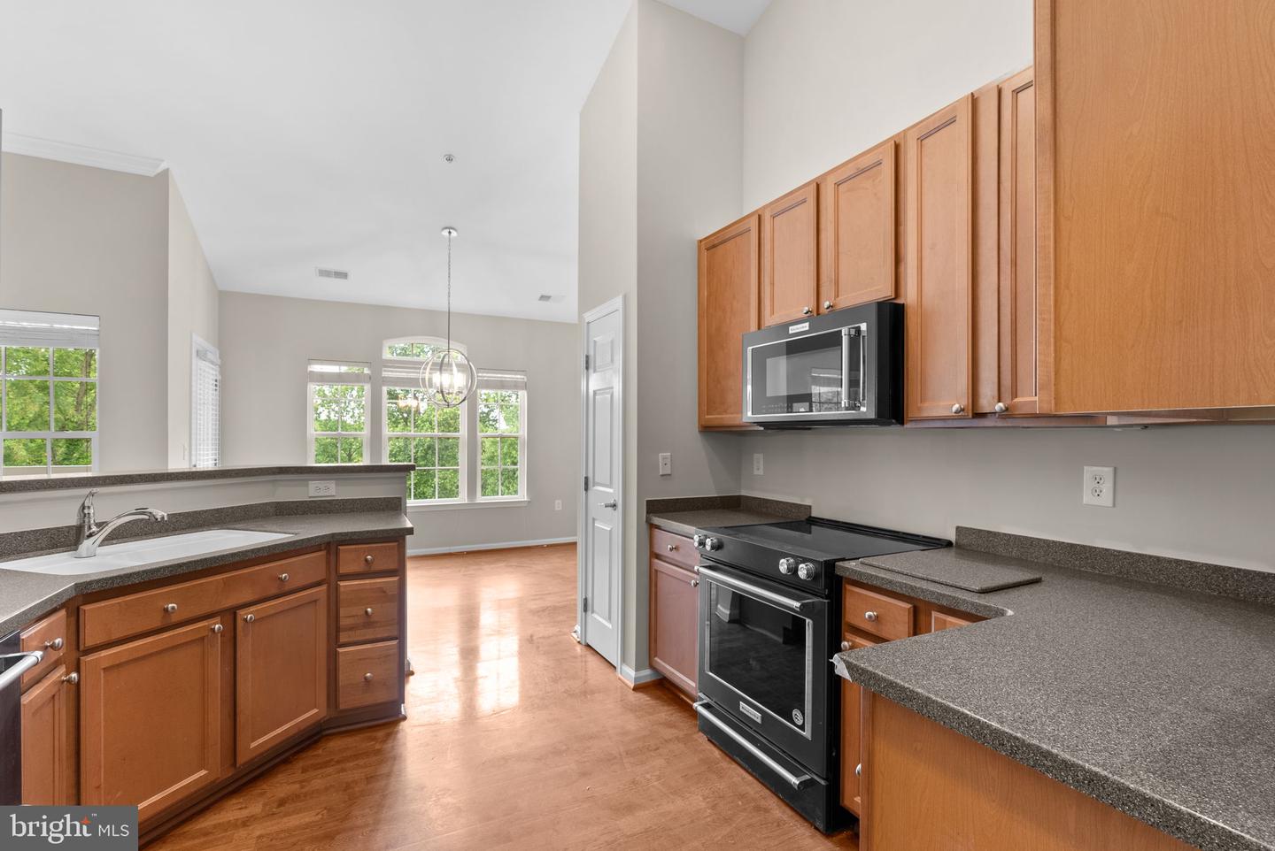11170 CHAMBERS COURT Unit: Q