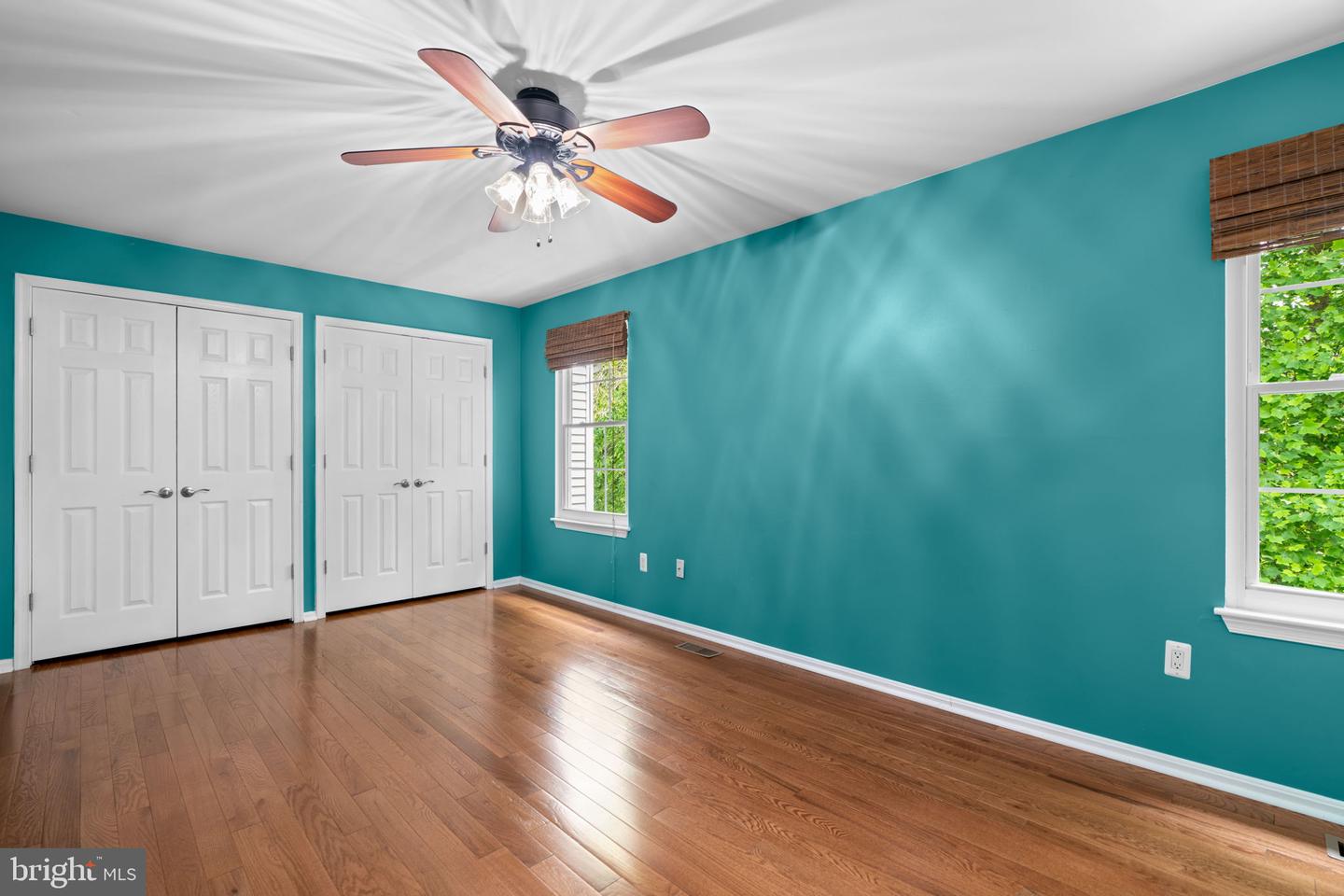 10388 COLLEGE SQUARE