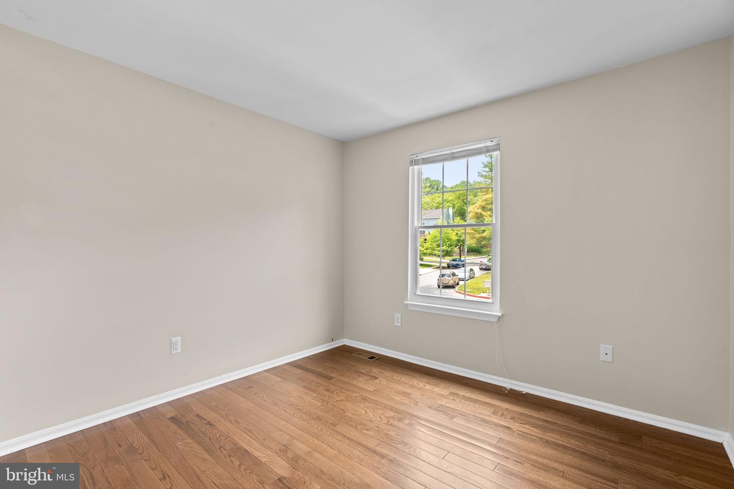 10388 COLLEGE SQUARE