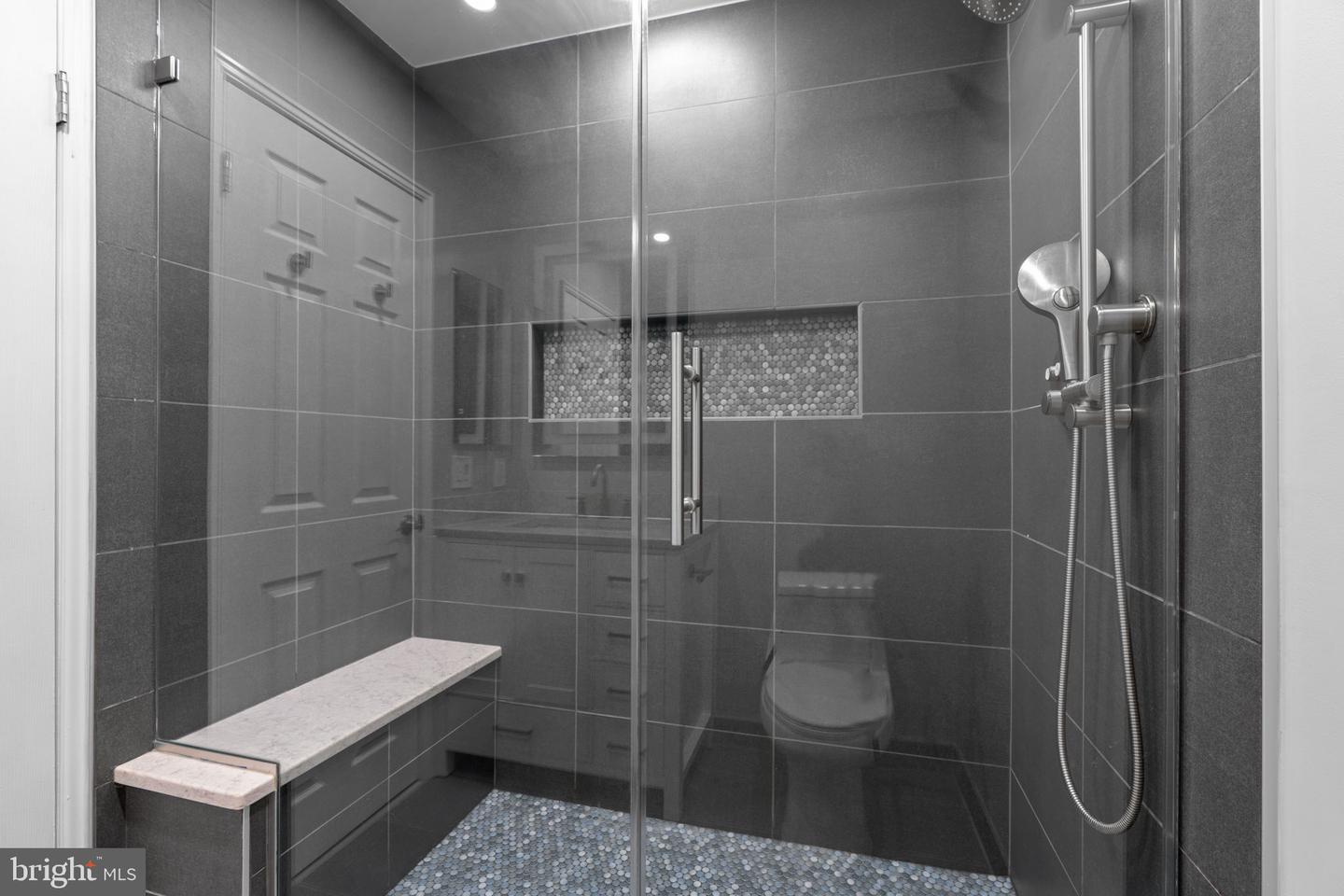 10388 COLLEGE SQUARE