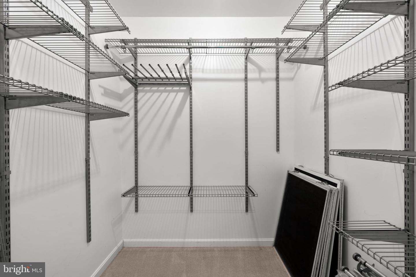 10388 COLLEGE SQUARE