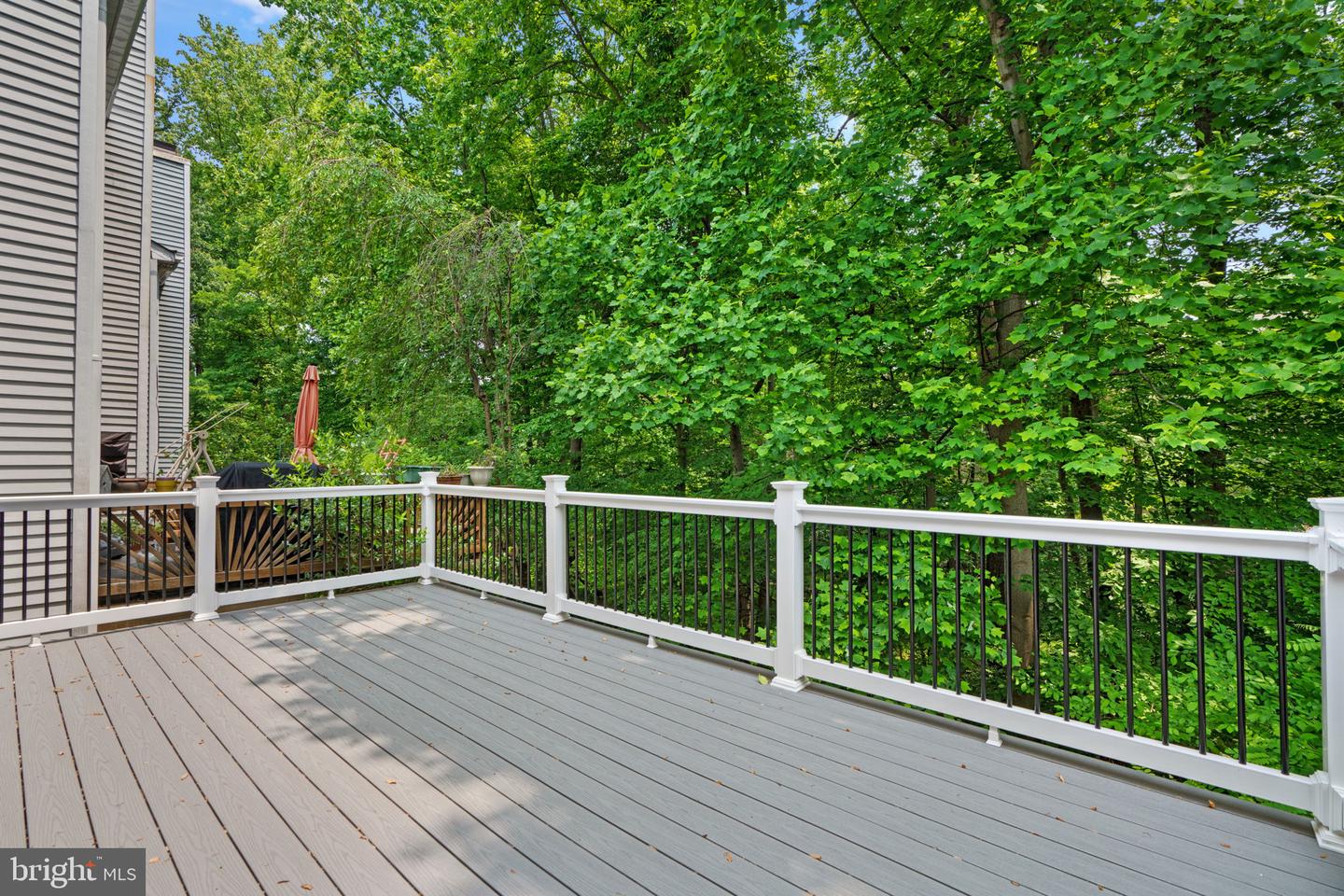 10388 COLLEGE SQUARE