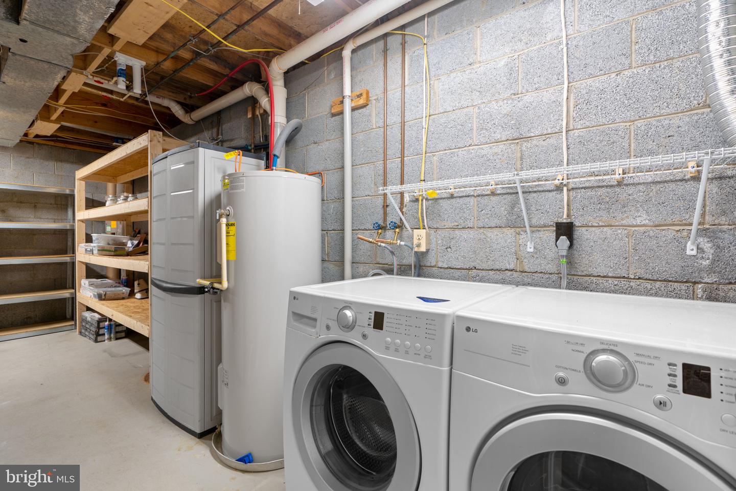 10388 COLLEGE SQUARE