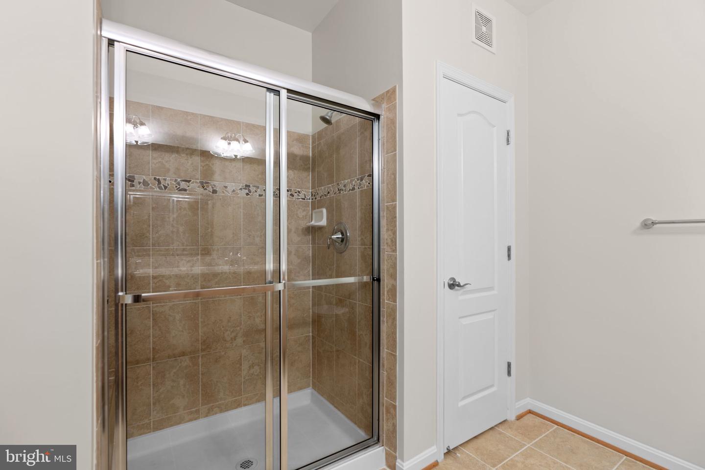 8800 BOSLEY ROAD Unit: 208