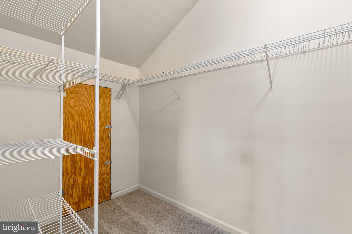 2186 OAK FOREST DRIVE