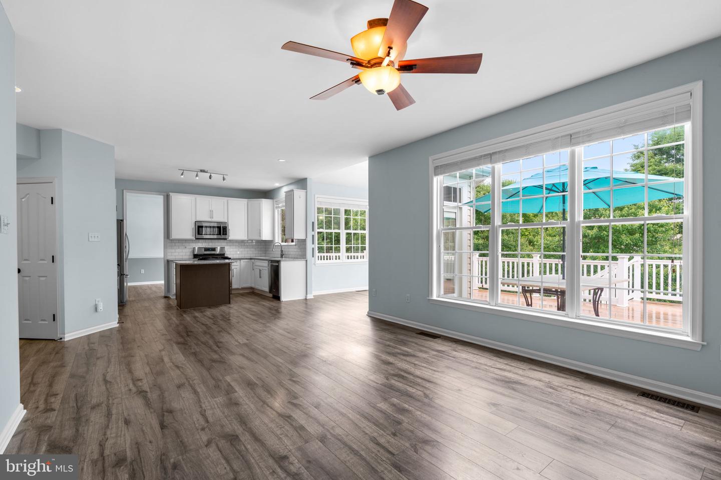 2186 OAK FOREST DRIVE