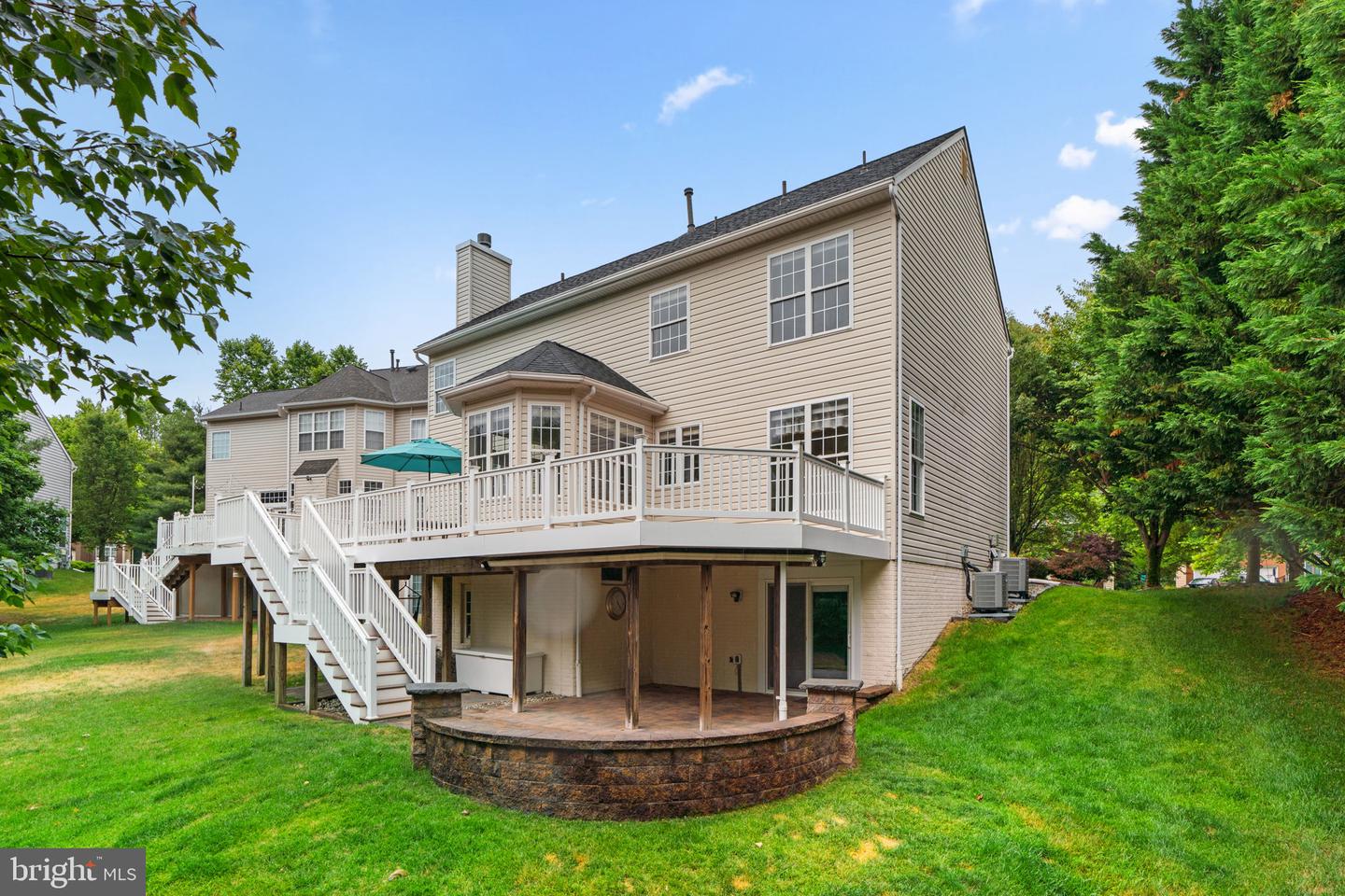 2186 OAK FOREST DRIVE