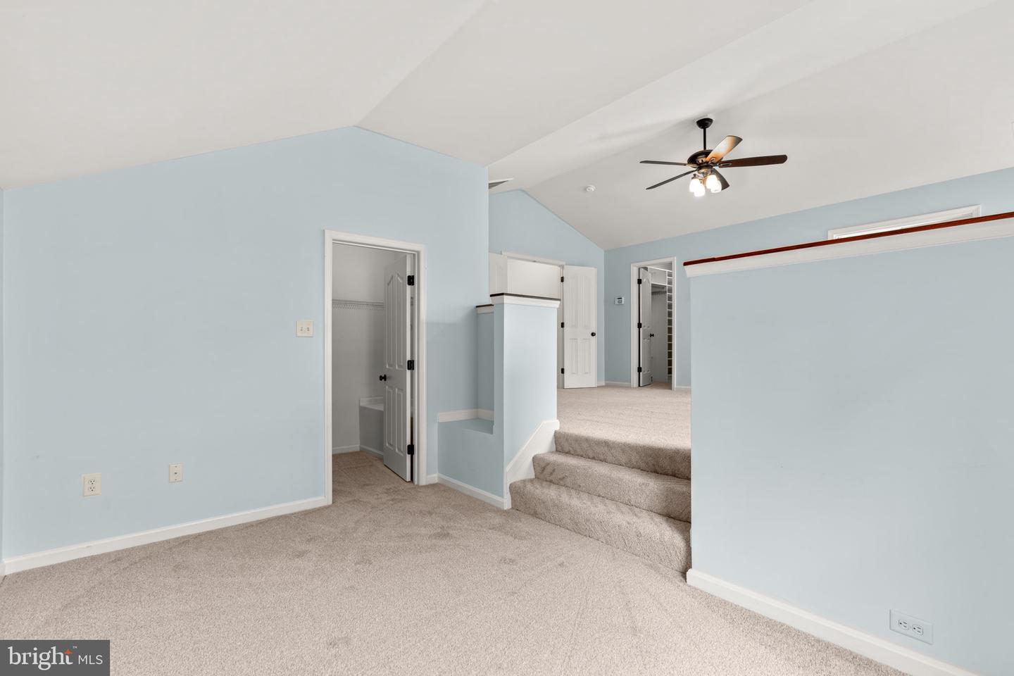 2186 OAK FOREST DRIVE