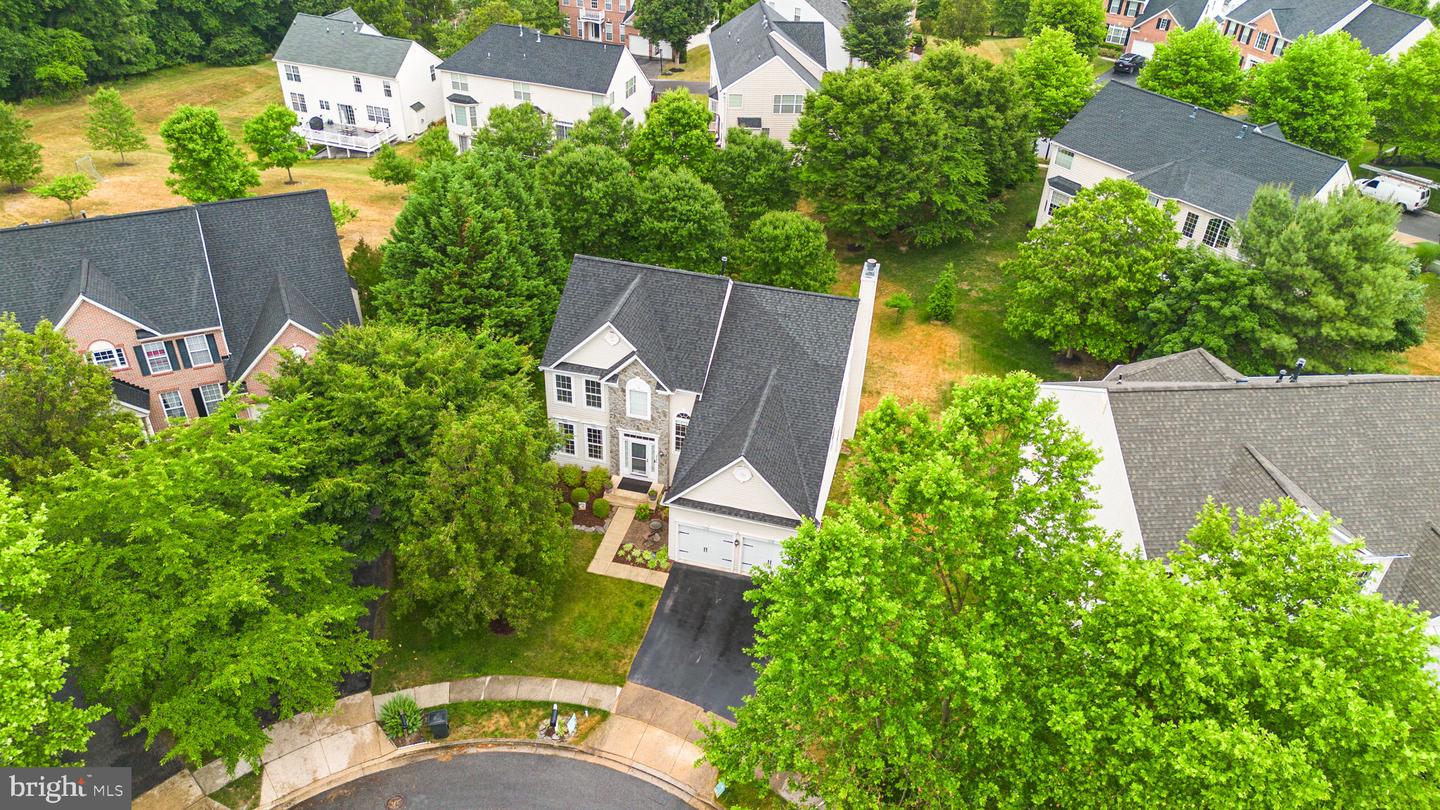 2186 OAK FOREST DRIVE