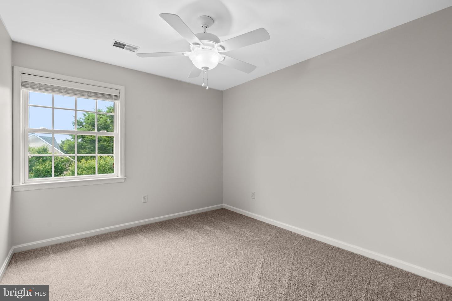 2186 OAK FOREST DRIVE