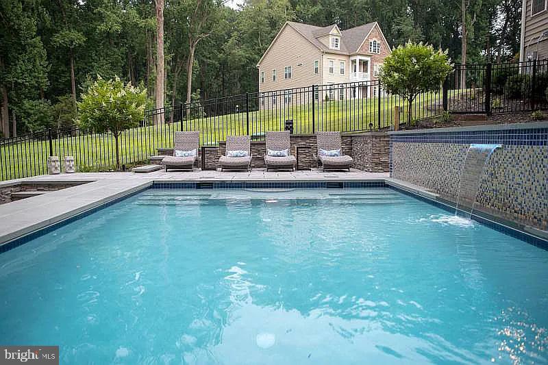 11041 FUZZY HOLLOW WAY