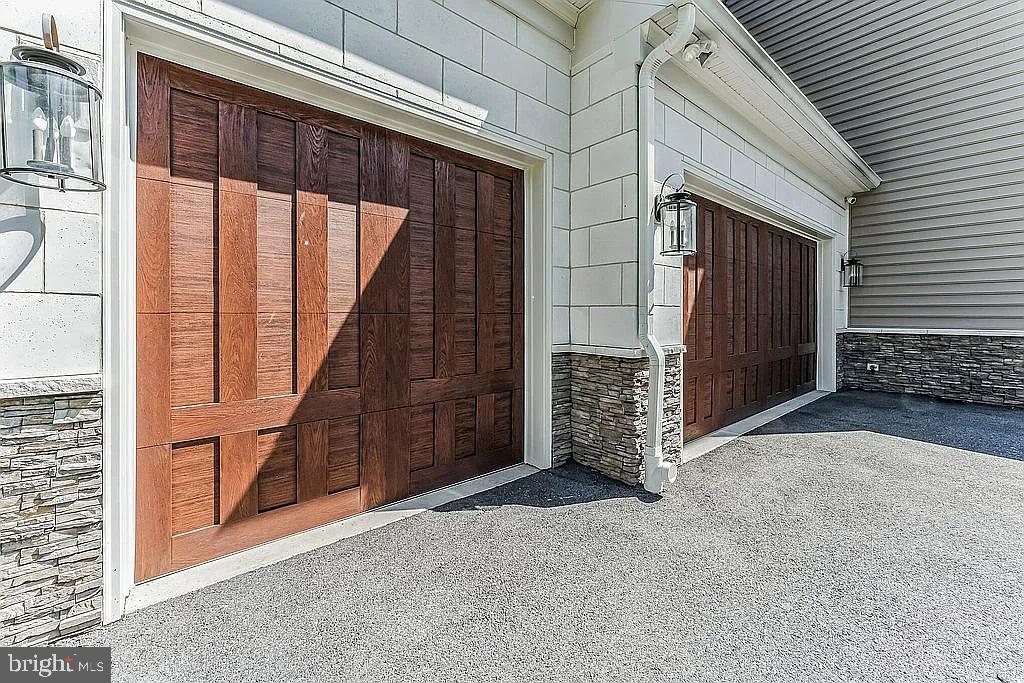 11041 FUZZY HOLLOW WAY