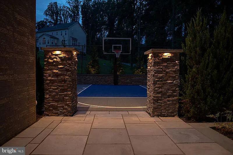 11041 FUZZY HOLLOW WAY