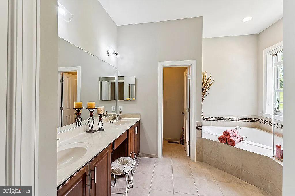 11041 FUZZY HOLLOW WAY