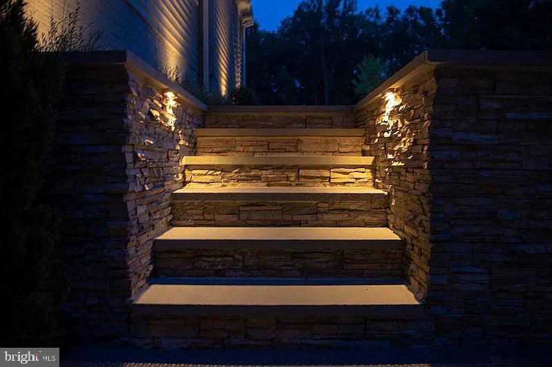 11041 FUZZY HOLLOW WAY