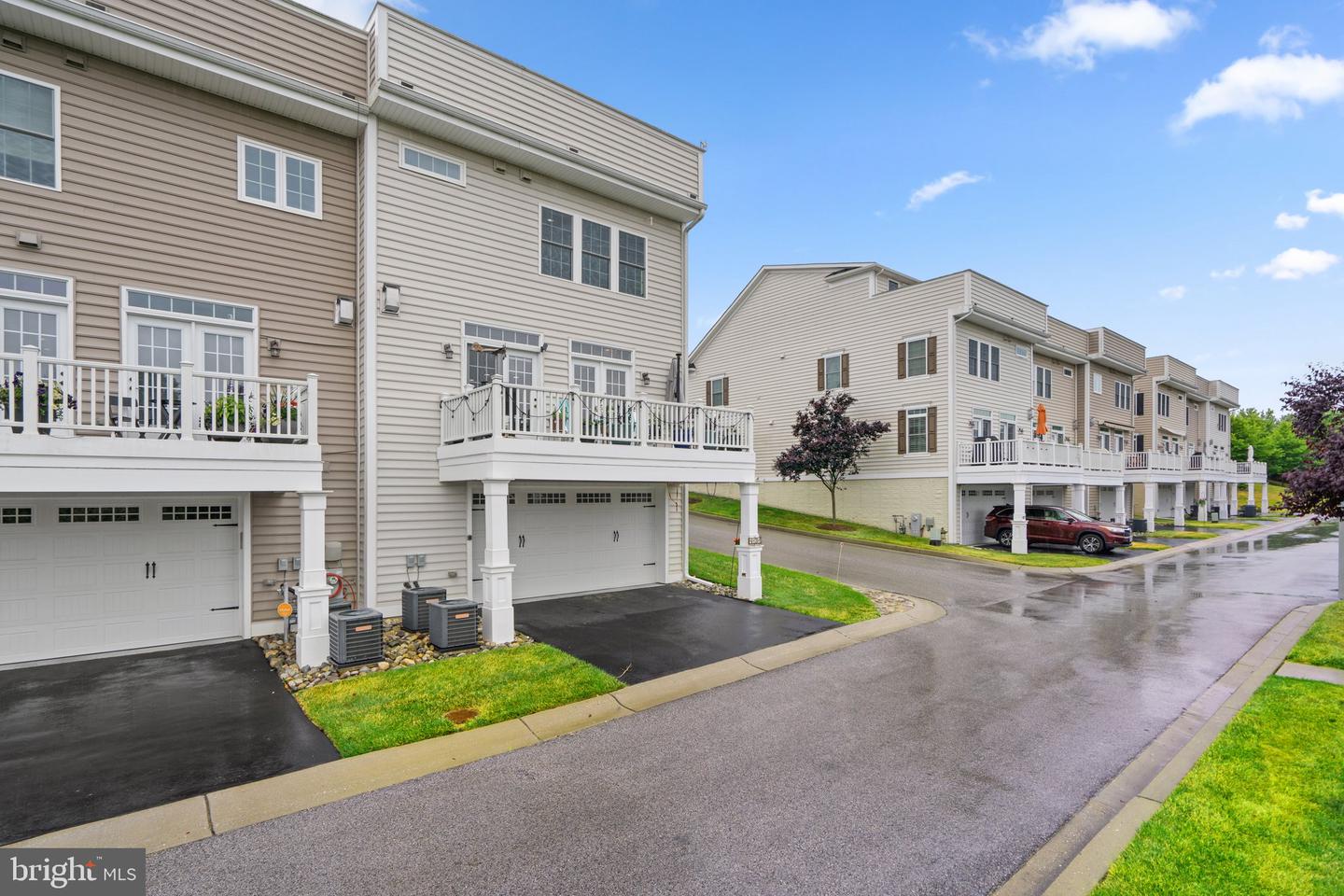 8131 VILLAGE CREST DRIVE Unit: 127