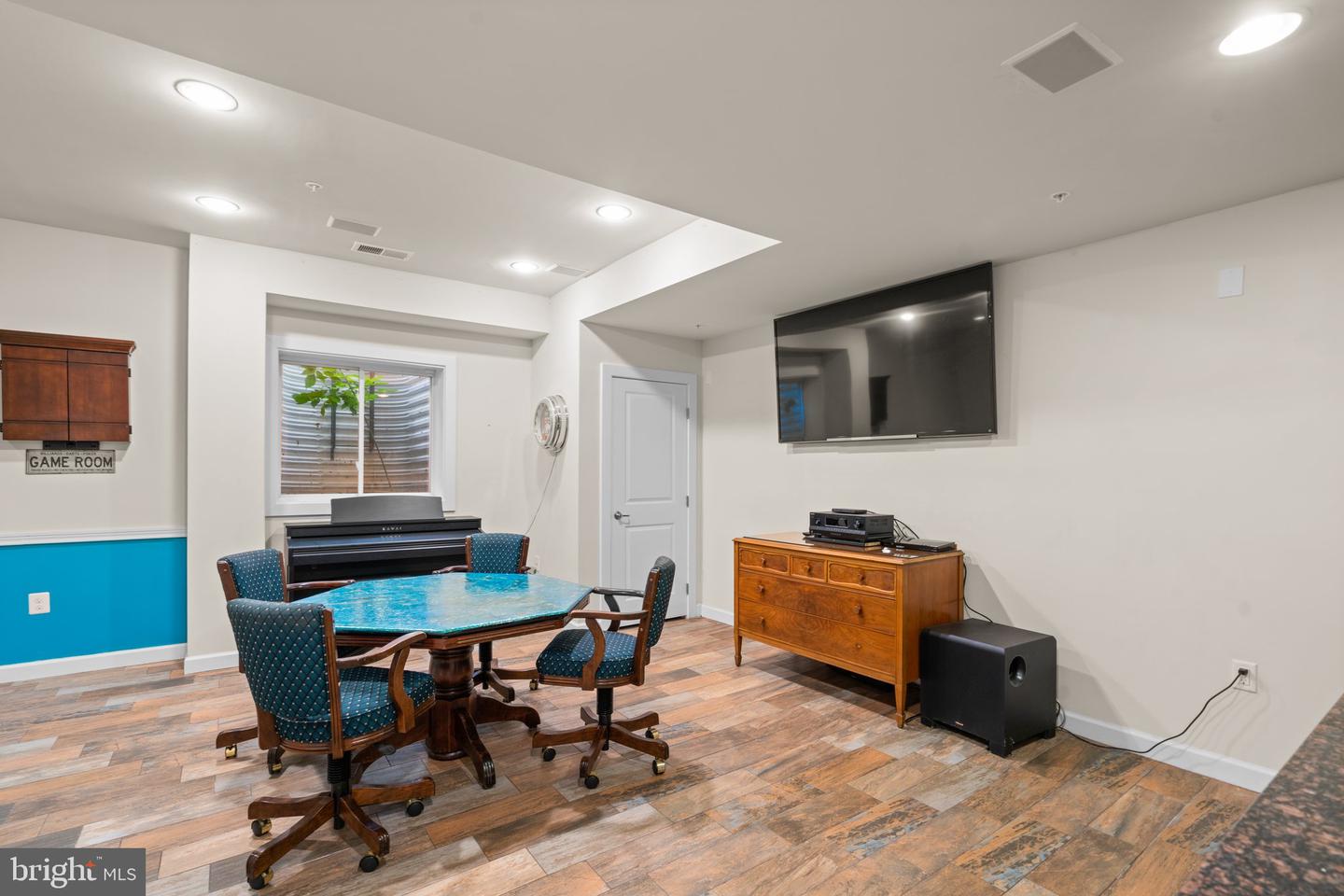 8131 VILLAGE CREST DRIVE Unit: 127
