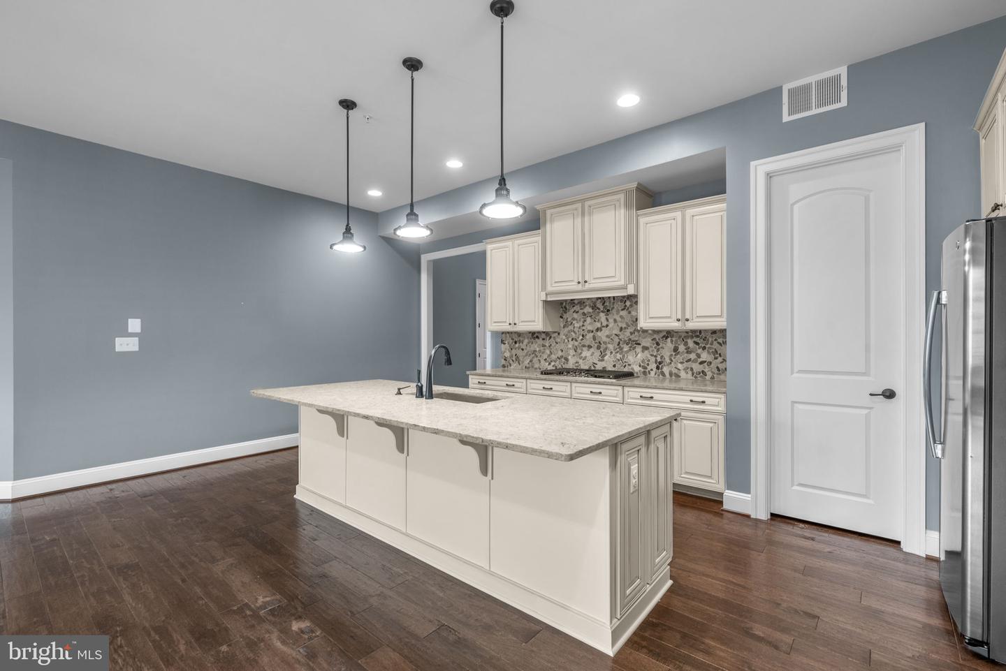 2684 EMMA STONE DRIVE