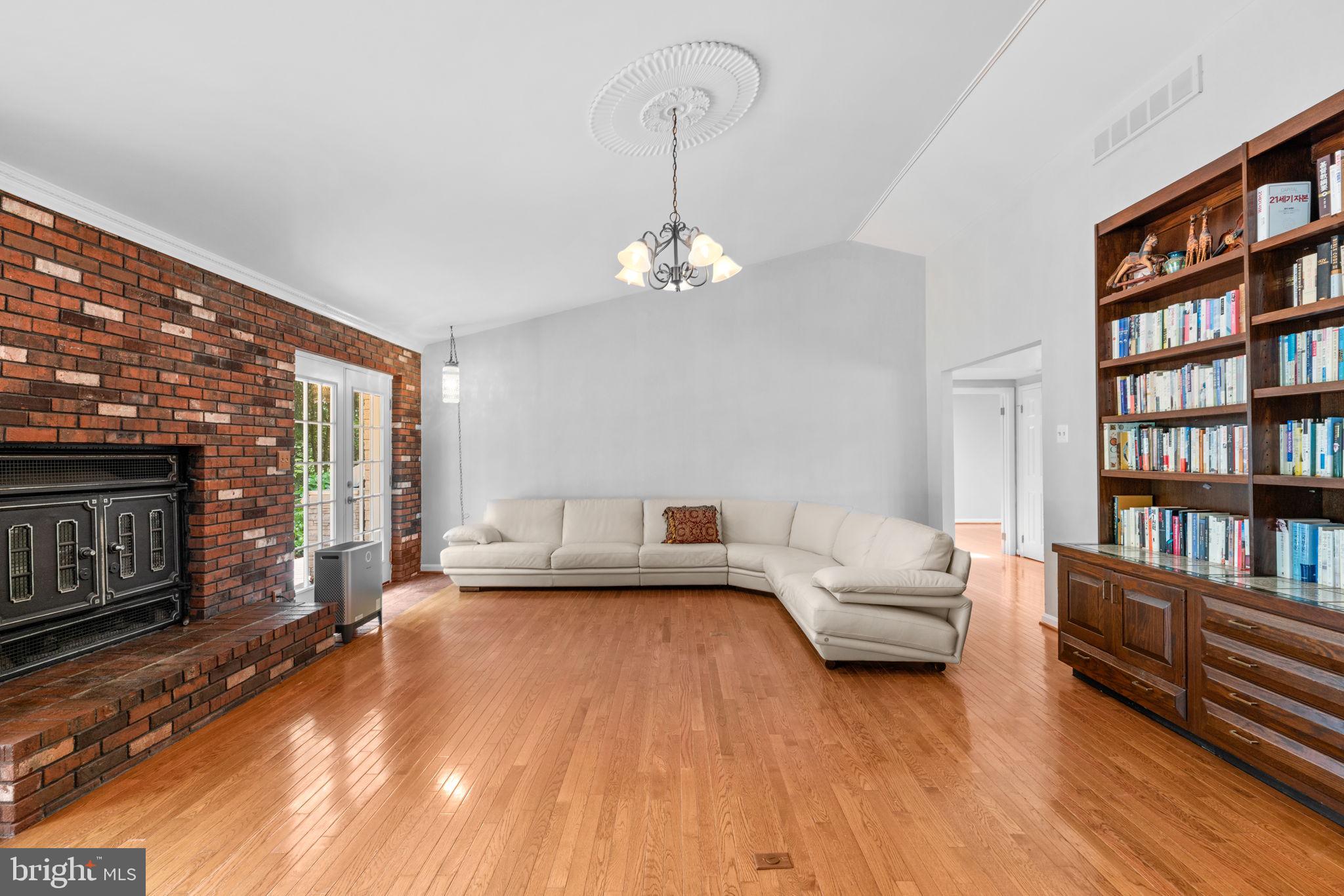 3560 COUNTRYSIDE DRIVE