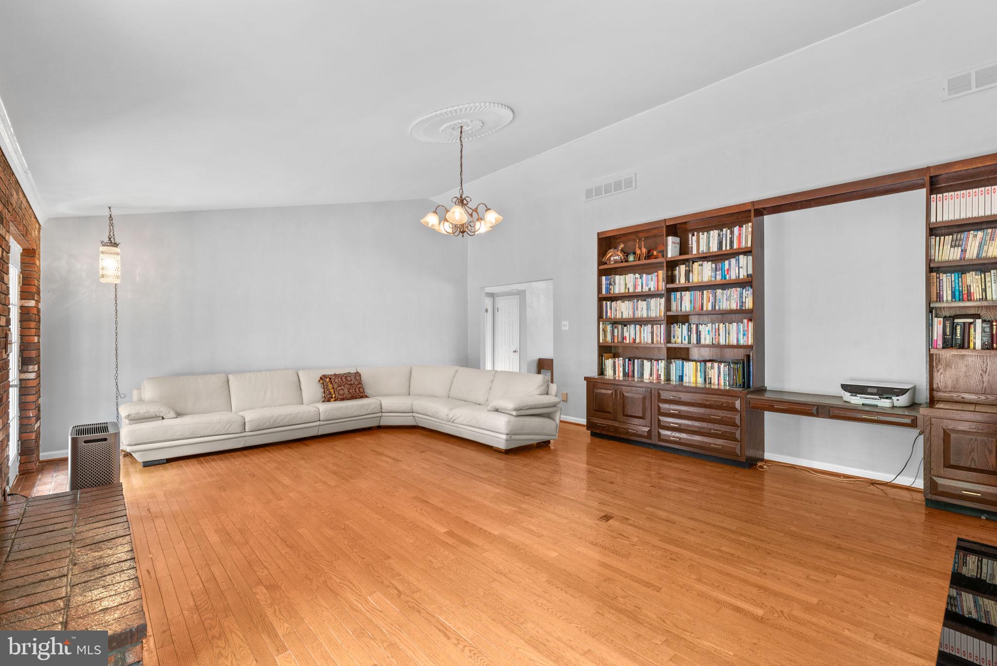 3560 COUNTRYSIDE DRIVE