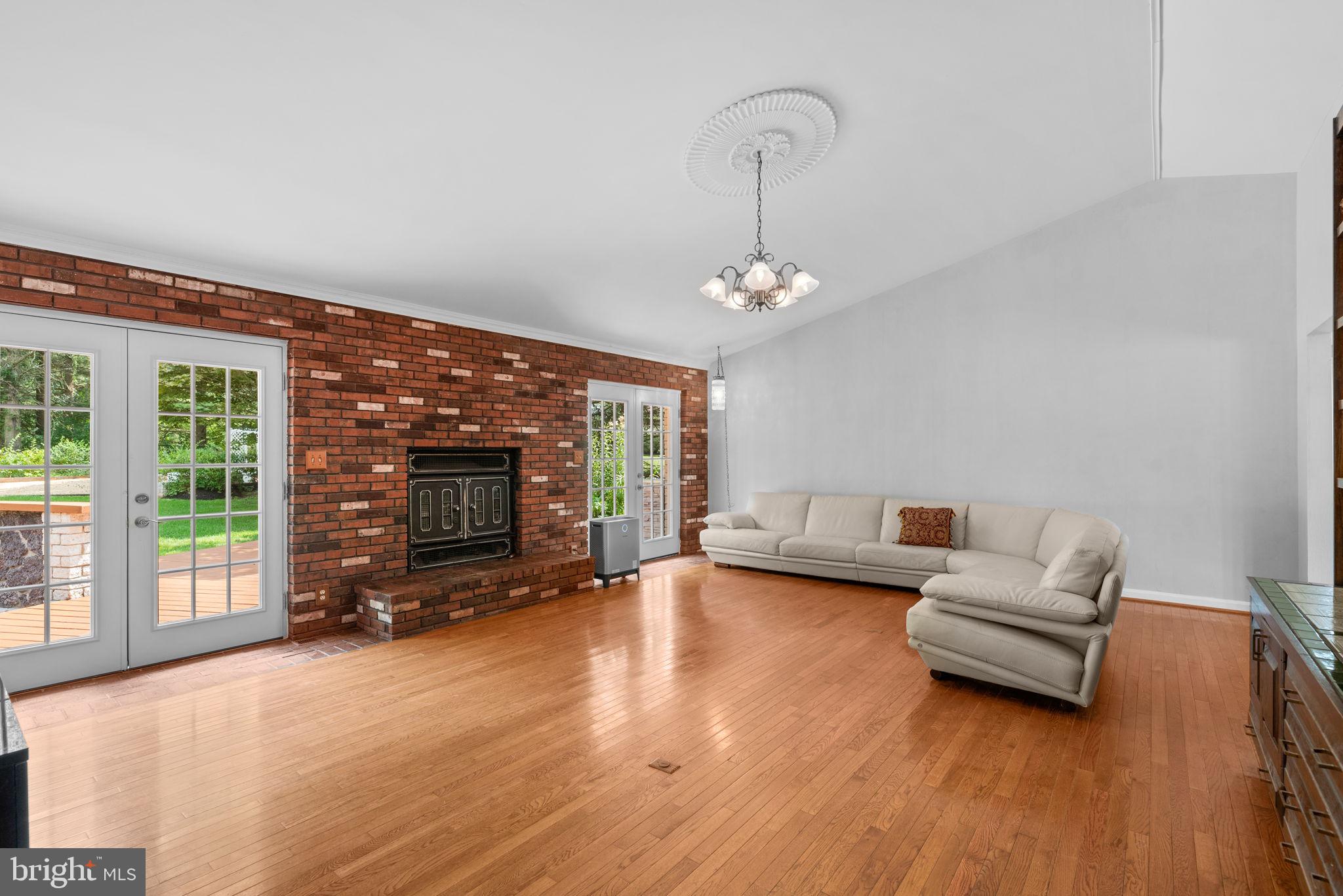 3560 COUNTRYSIDE DRIVE