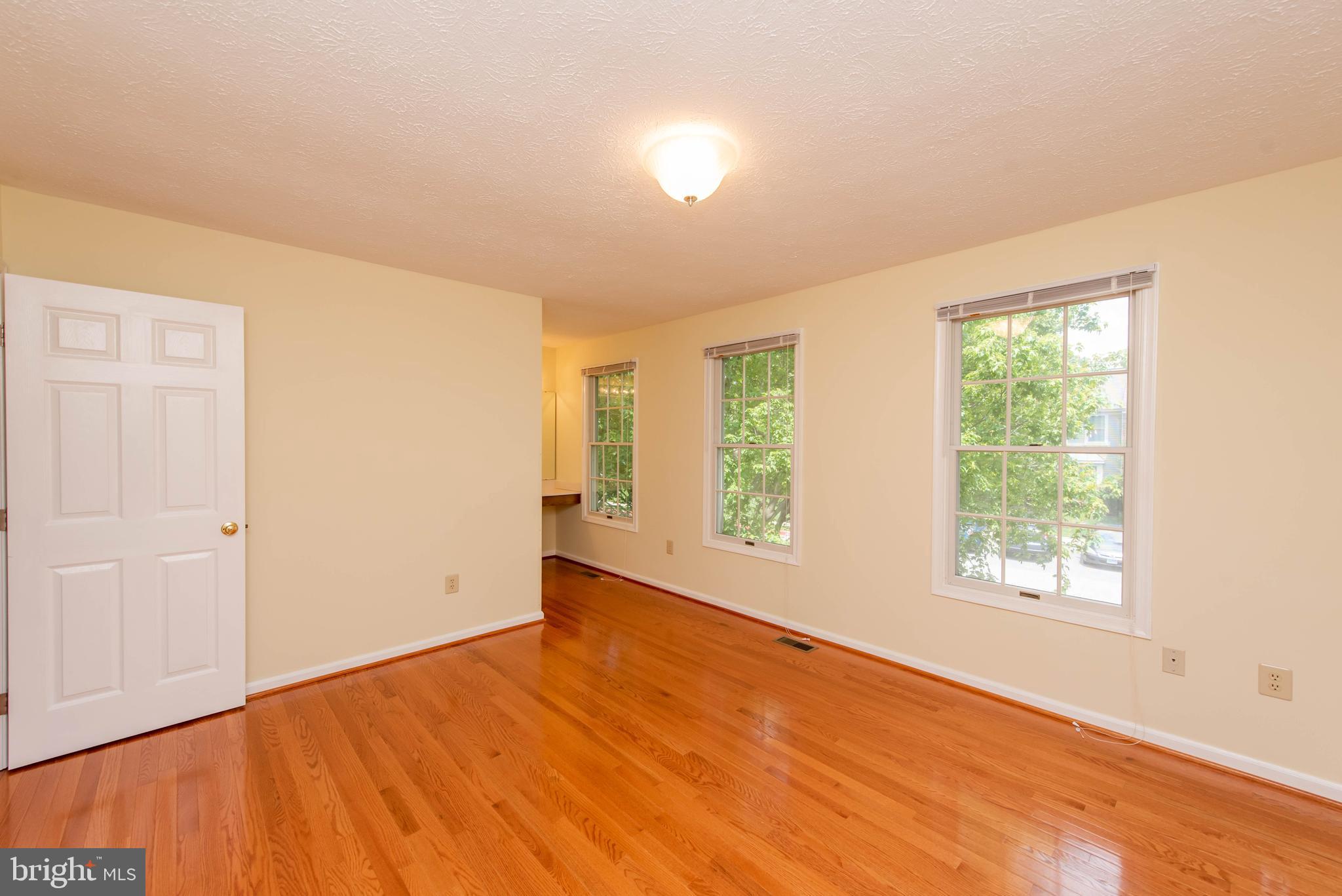 7932 BRIGHTMEADOW COURT