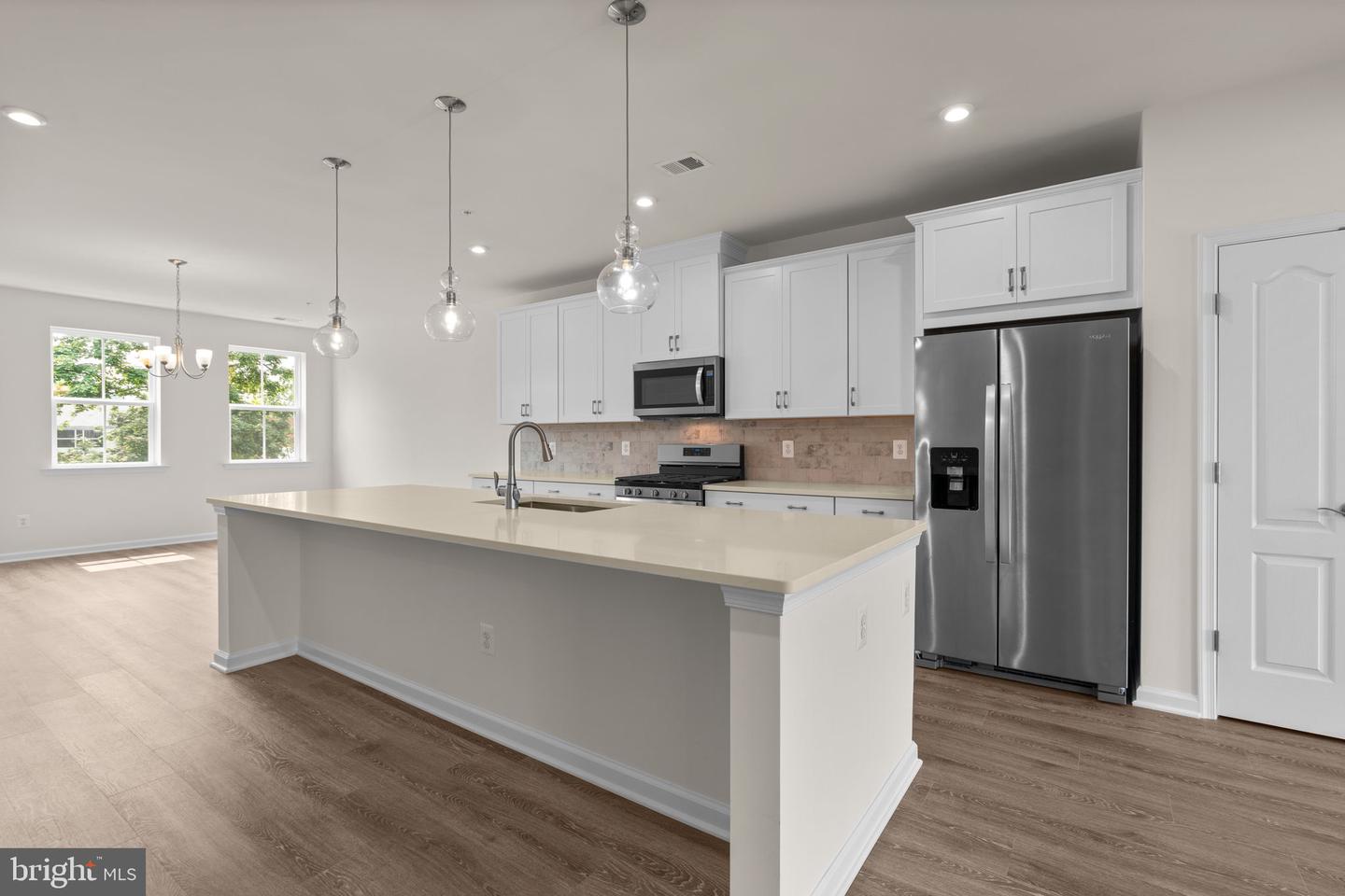 4631 CROSSING COURT Unit: B