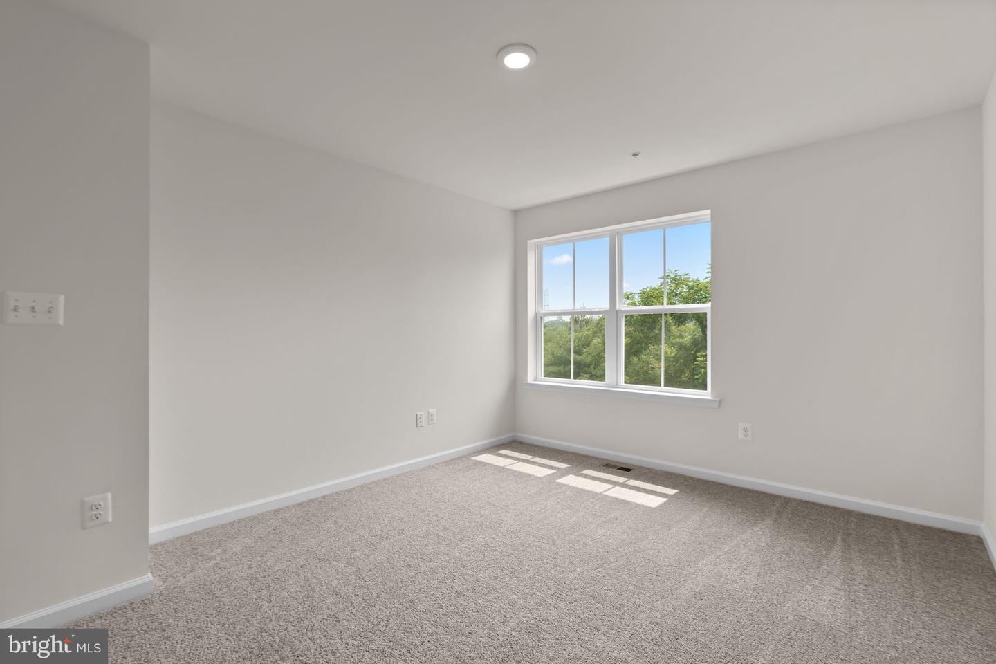 4631 CROSSING COURT Unit: B