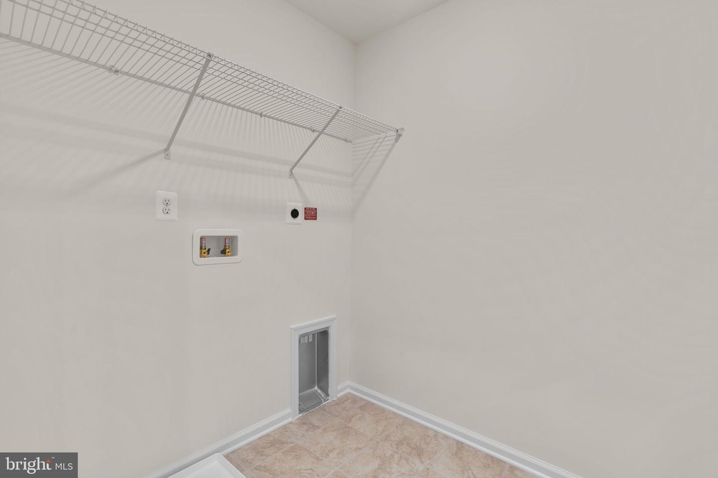 4631 CROSSING COURT Unit: B