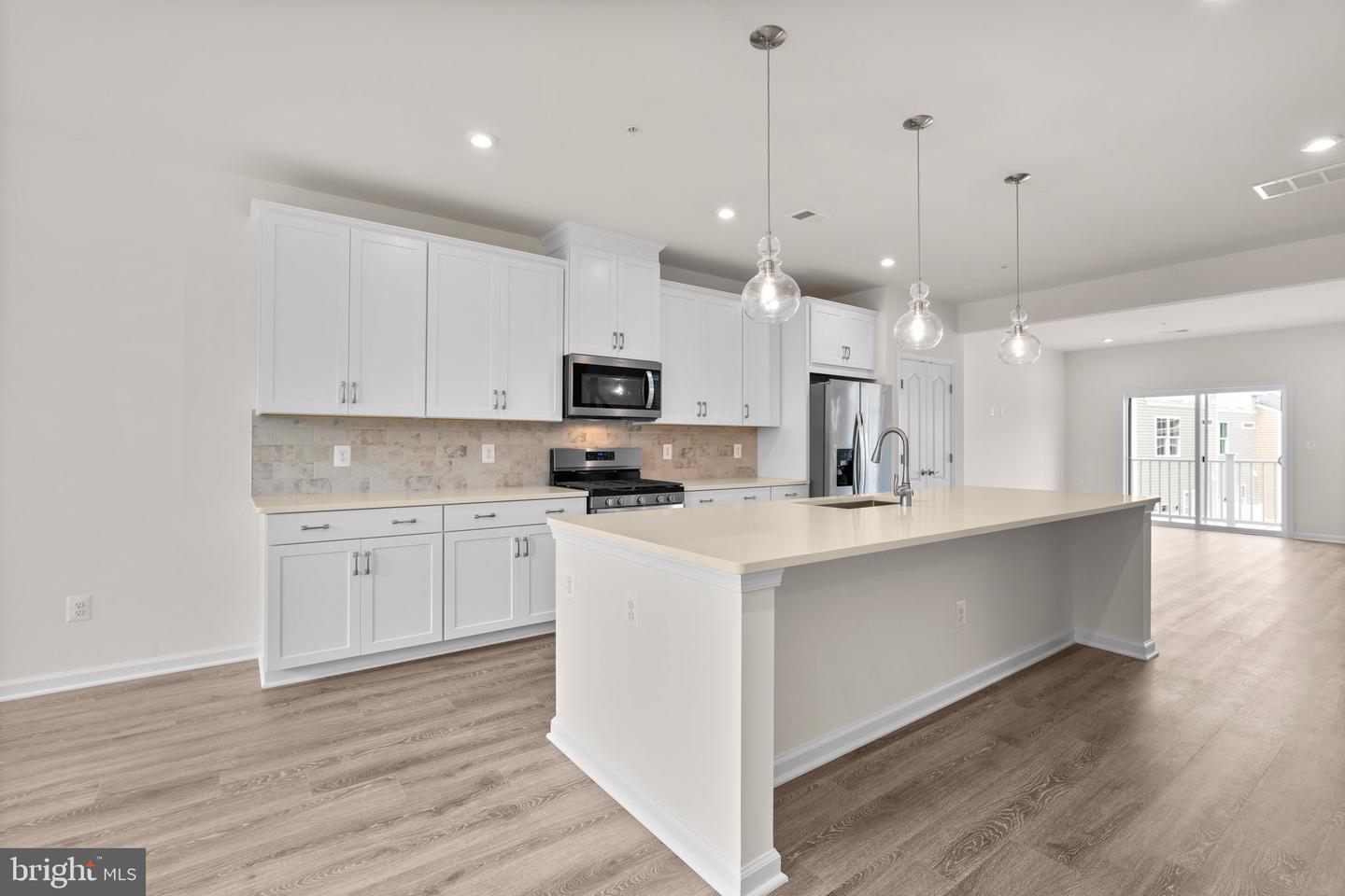 4631 CROSSING COURT Unit: B