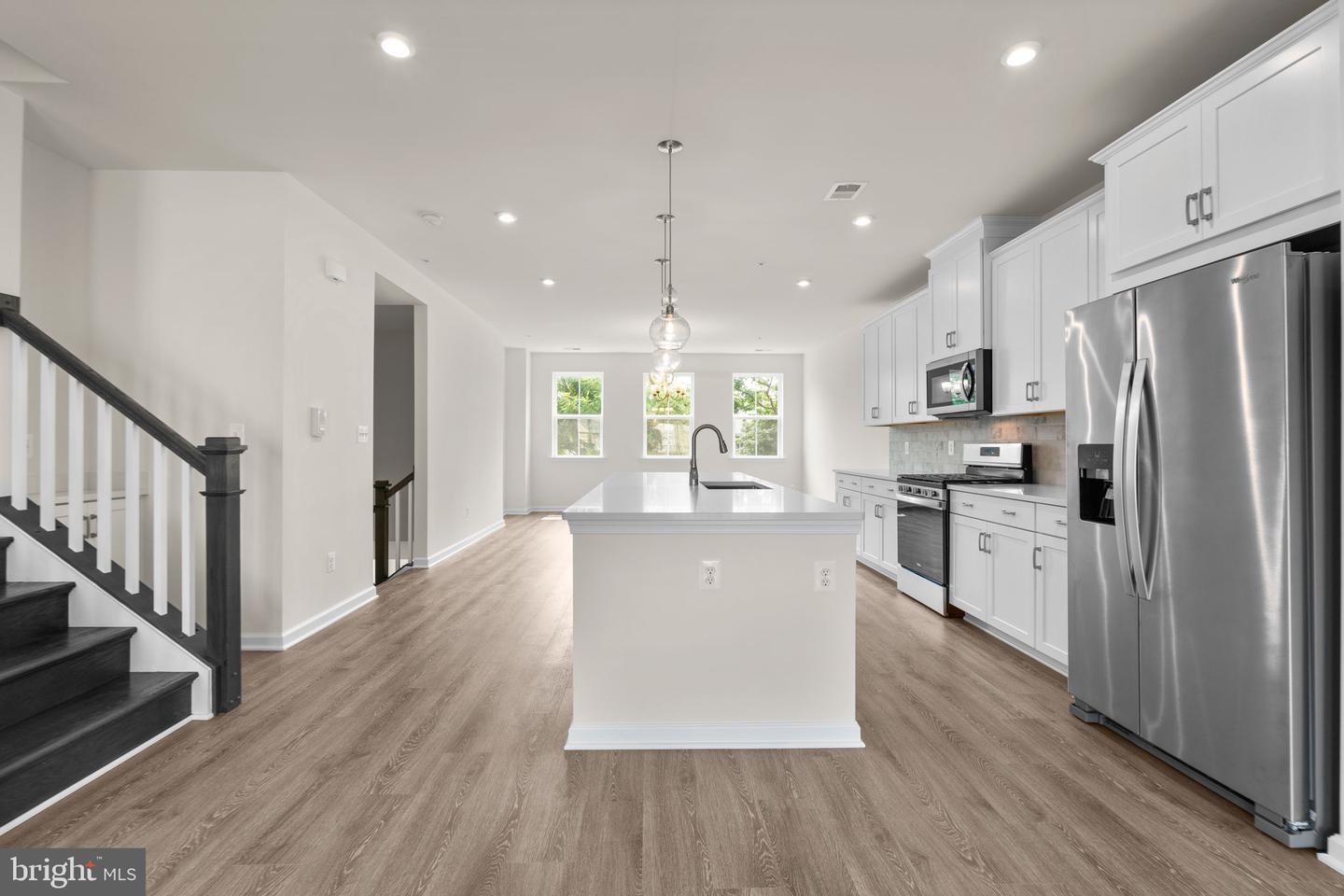 4631 CROSSING COURT Unit: B