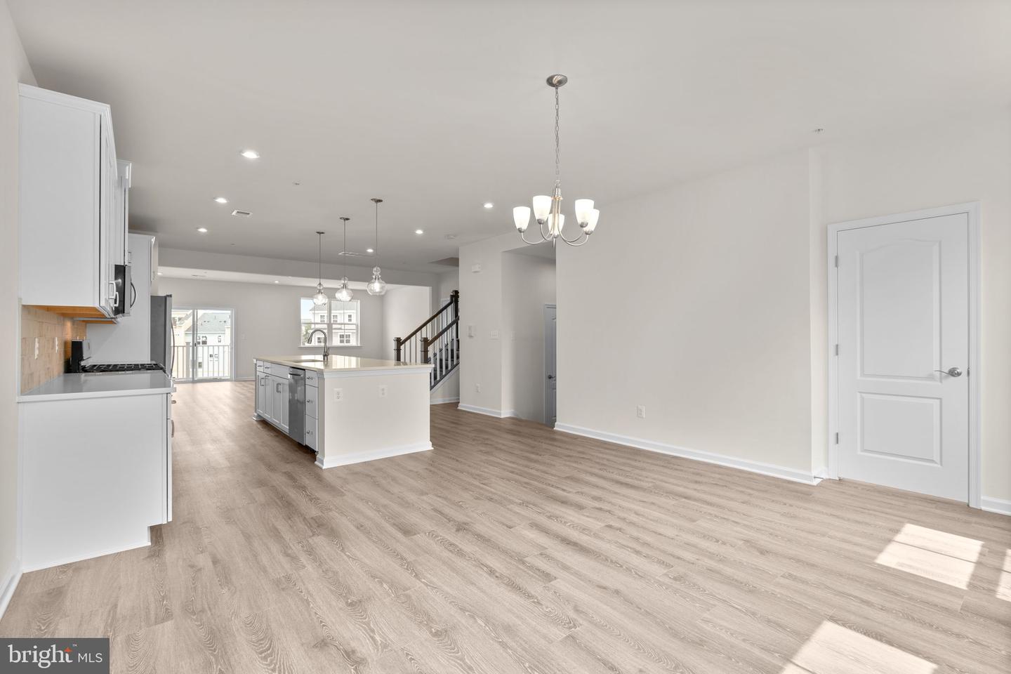 4631 CROSSING COURT Unit: B