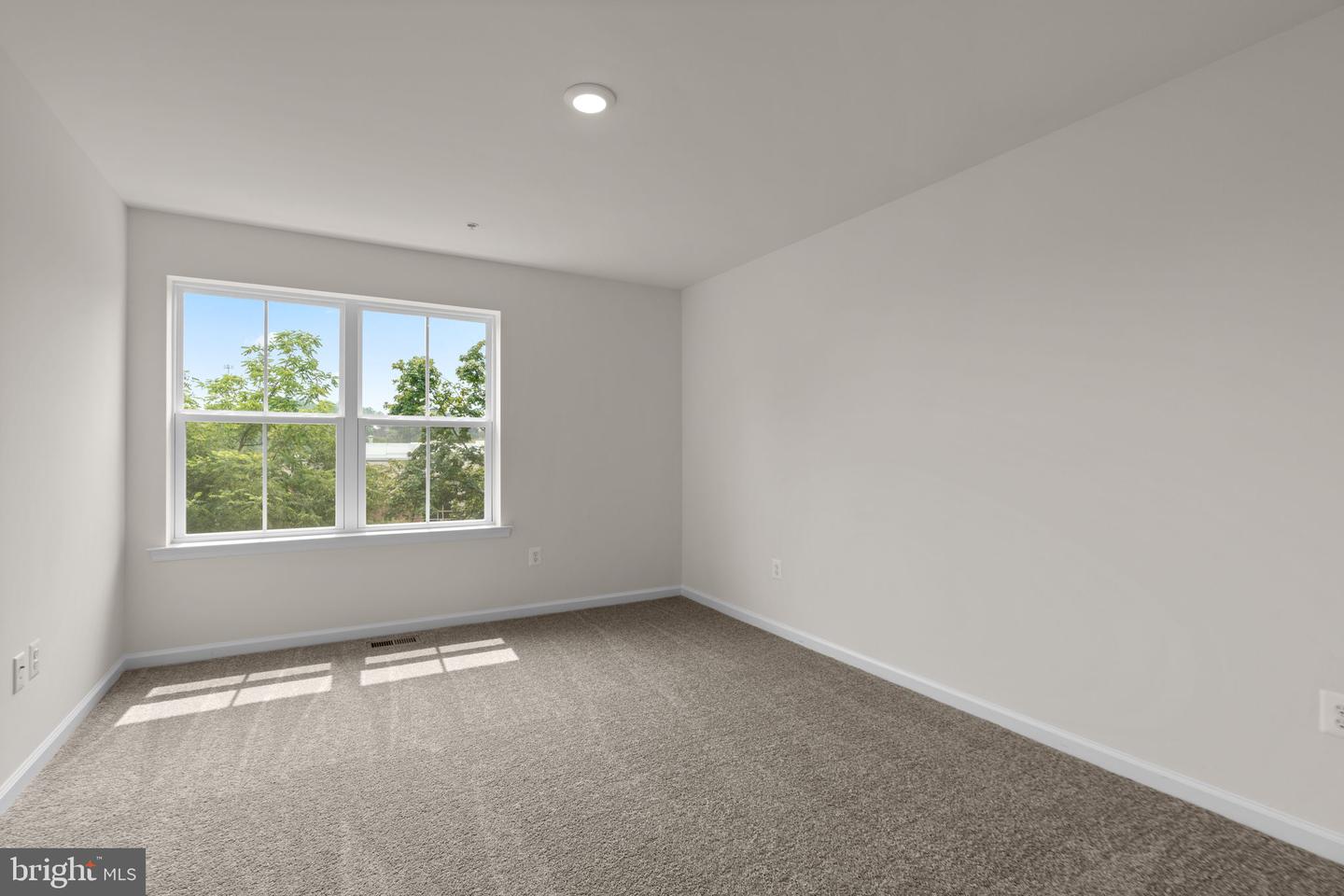 4631 CROSSING COURT Unit: B