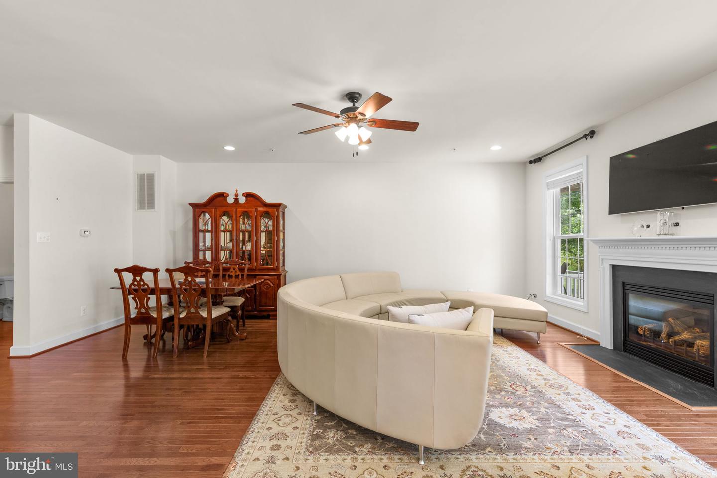 10942 FAIRMONT LANE