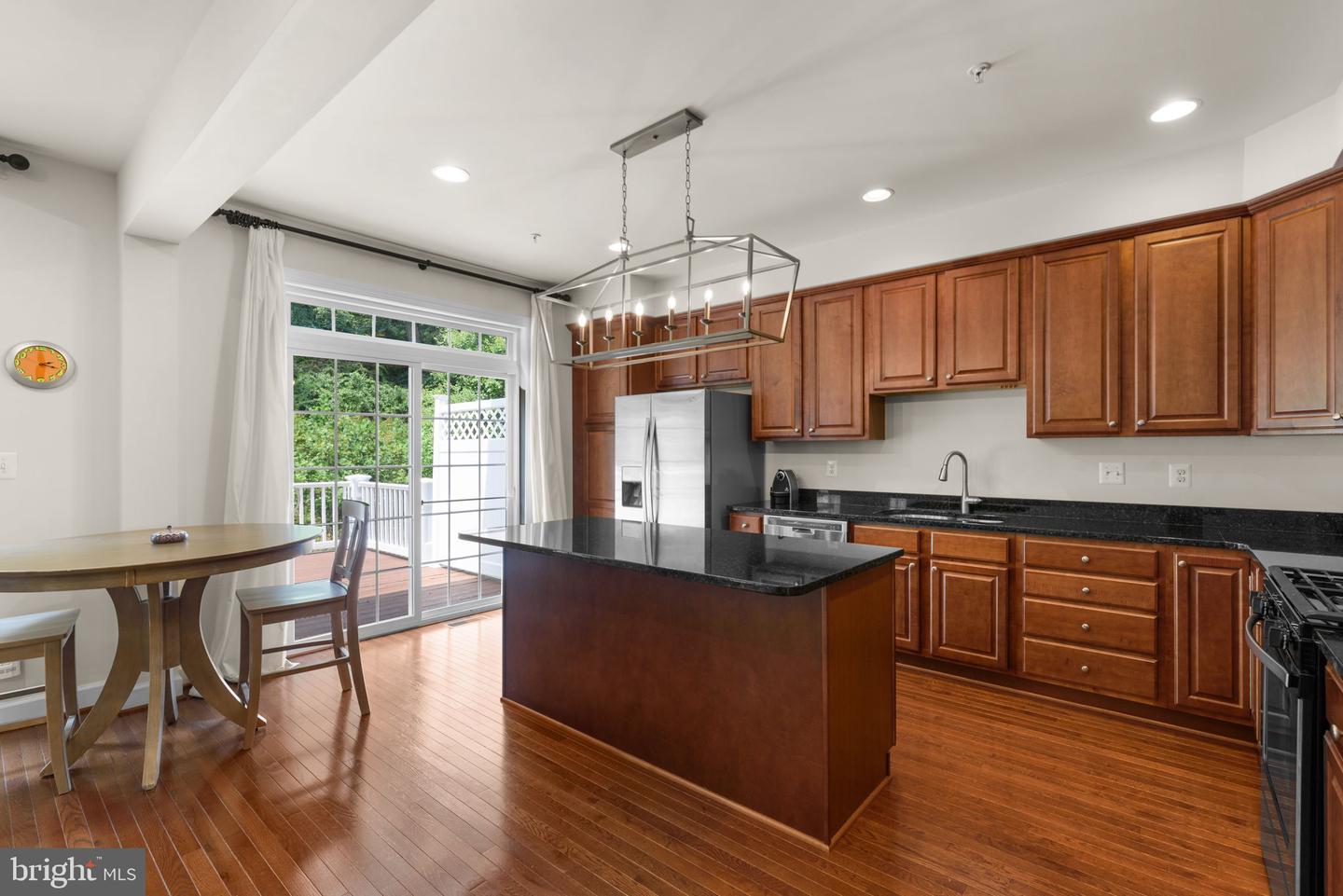 10942 FAIRMONT LANE