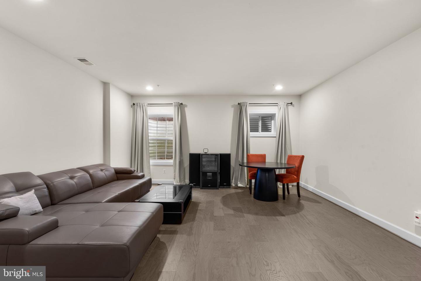 10942 FAIRMONT LANE
