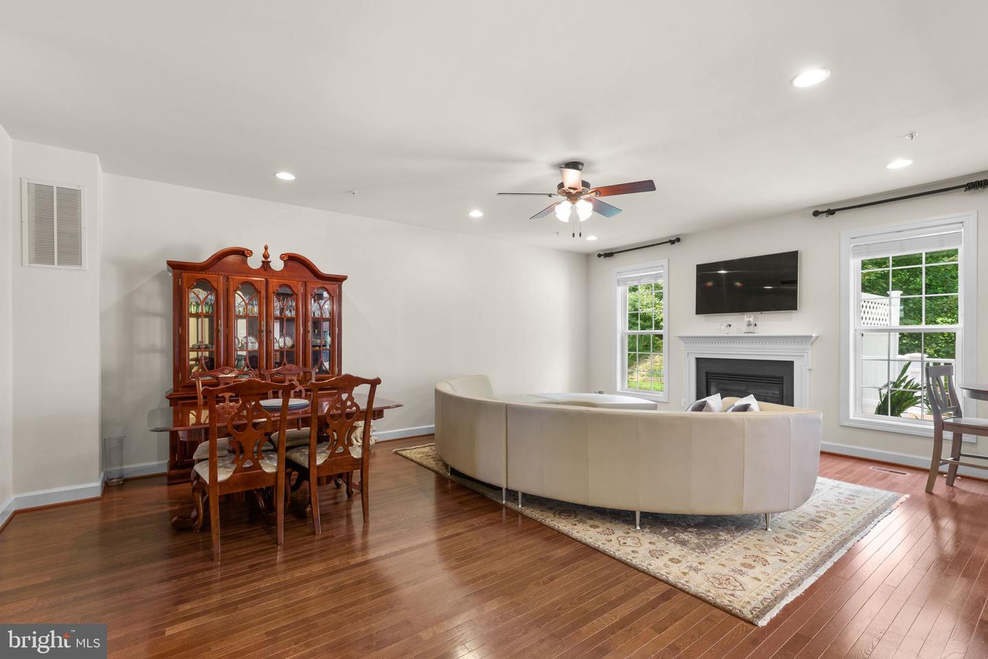 10942 FAIRMONT LANE