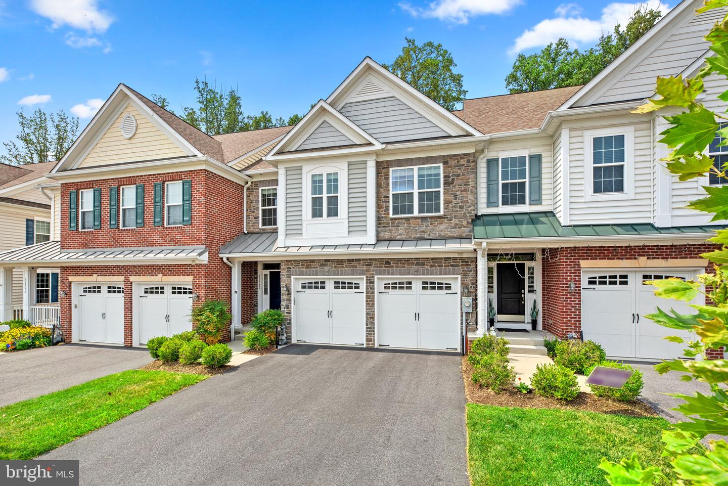 10942 FAIRMONT LANE