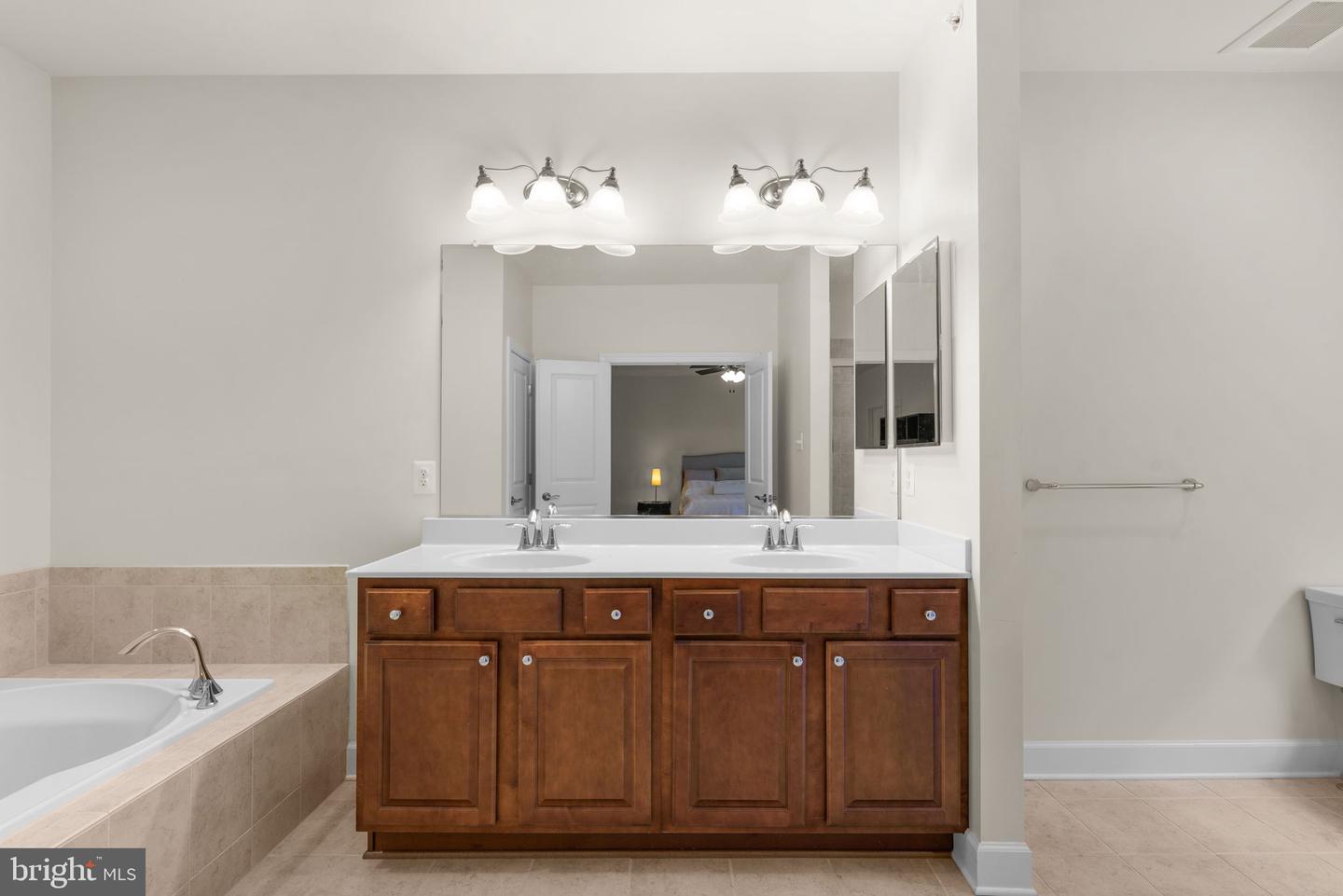 10942 FAIRMONT LANE
