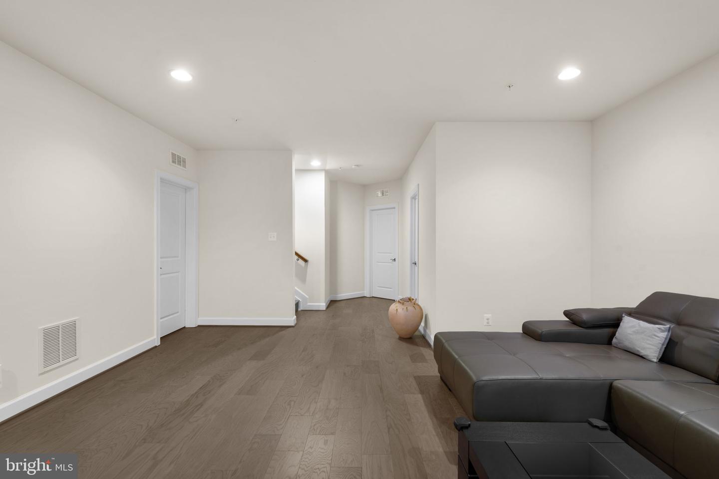 10942 FAIRMONT LANE