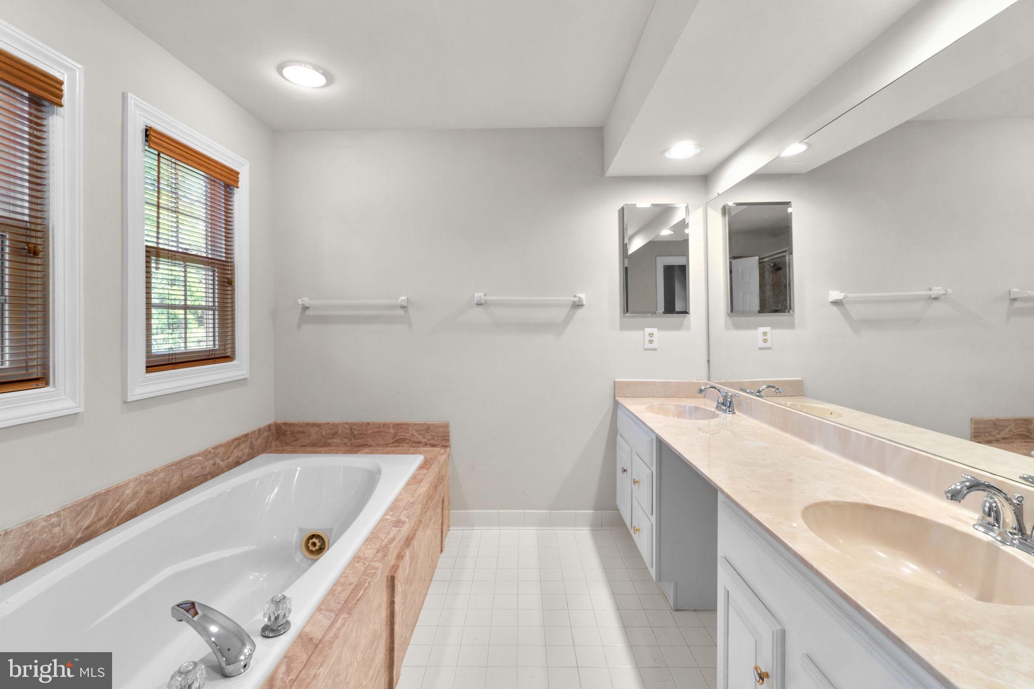 10313 PADDINGTON COURT