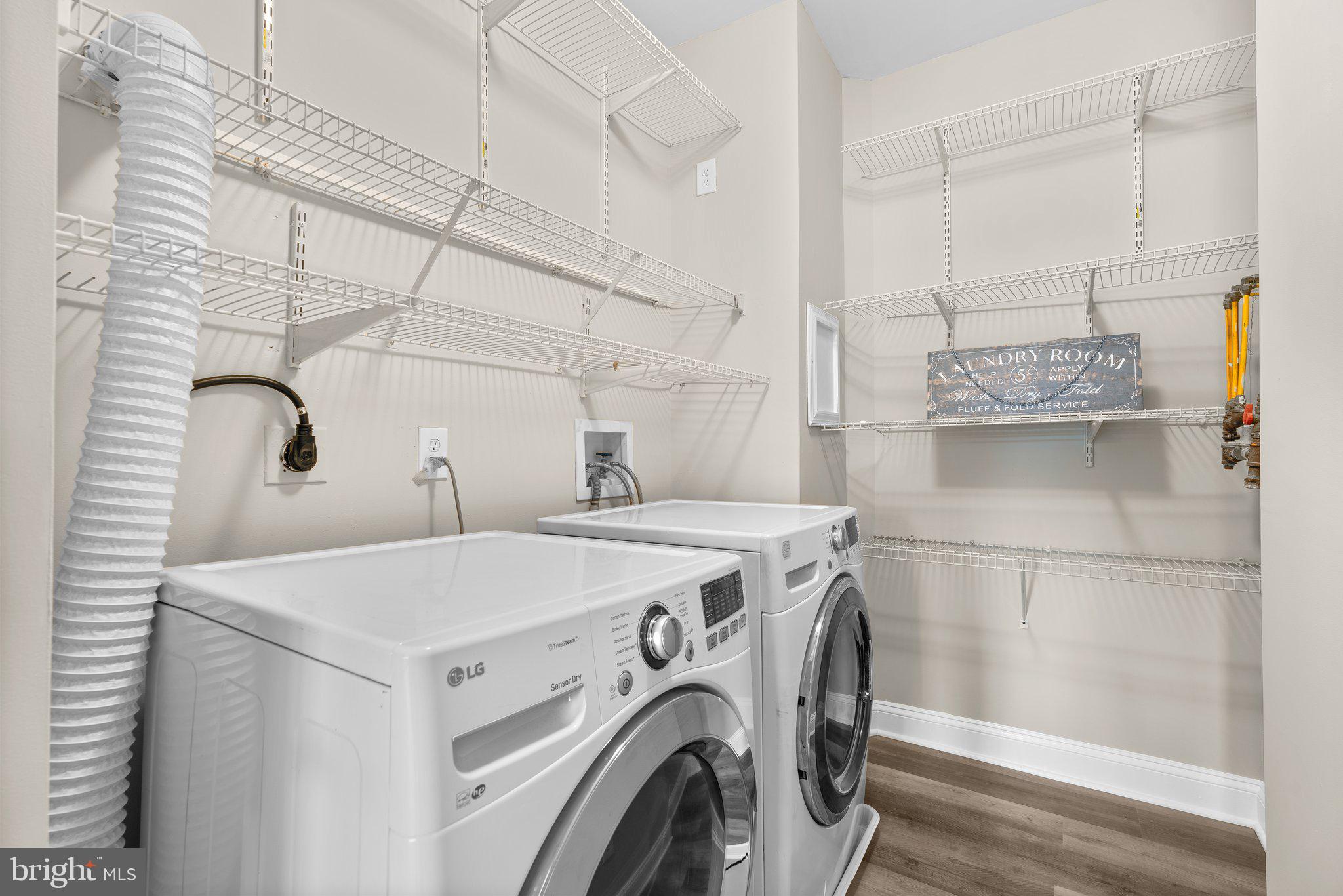 2100 GANTON GREEN Unit: 101