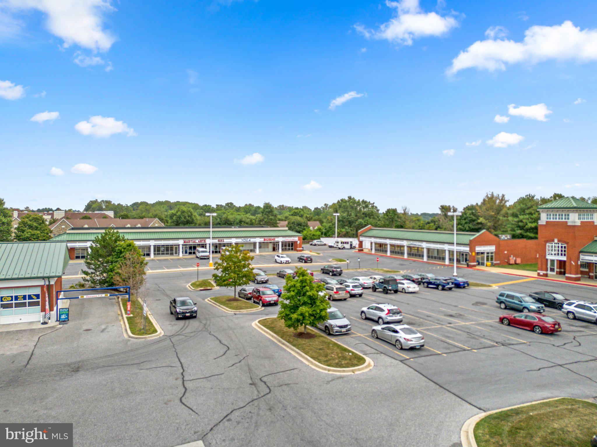 2100 GANTON GREEN Unit: 101