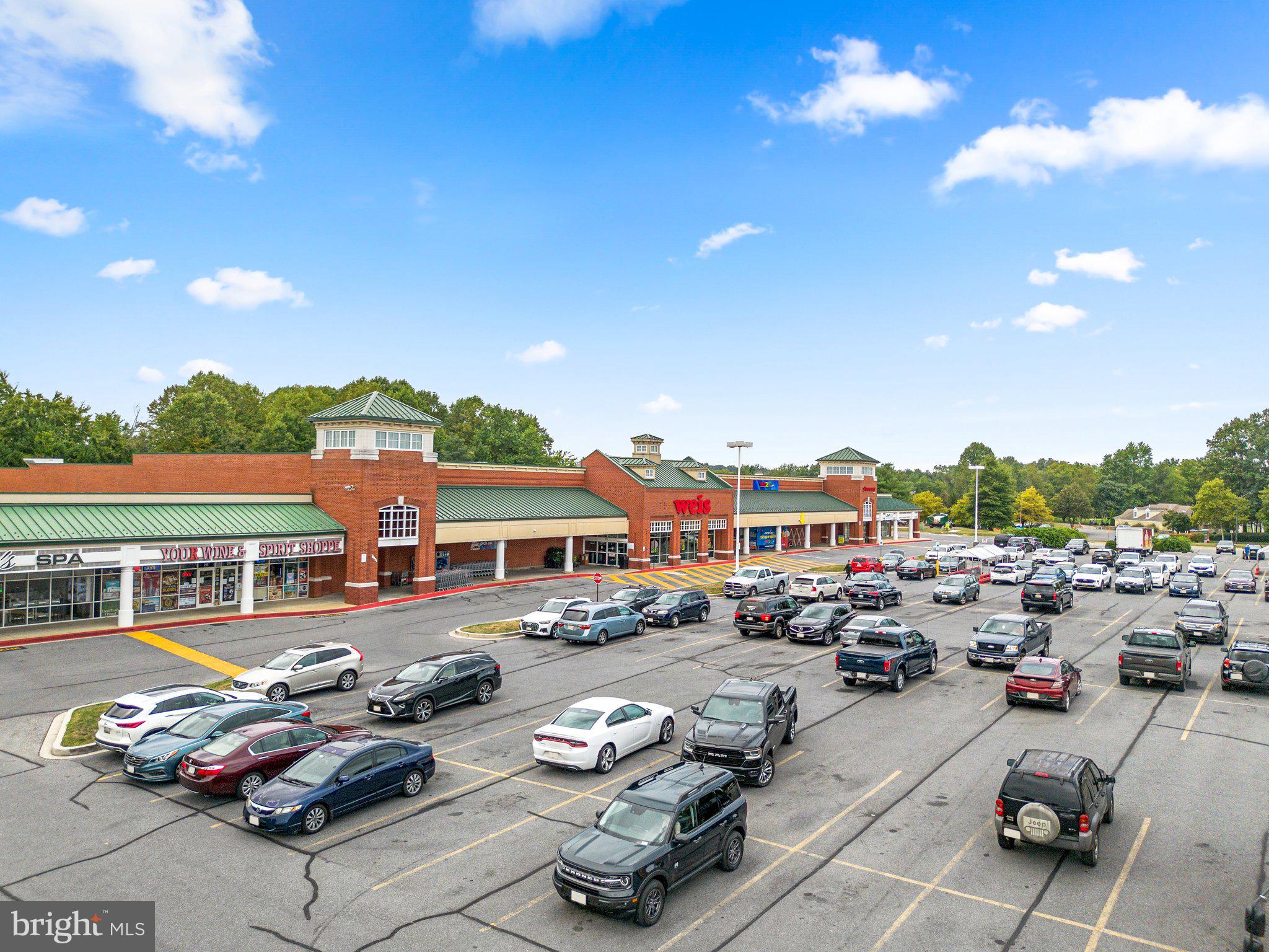 2100 GANTON GREEN Unit: 101